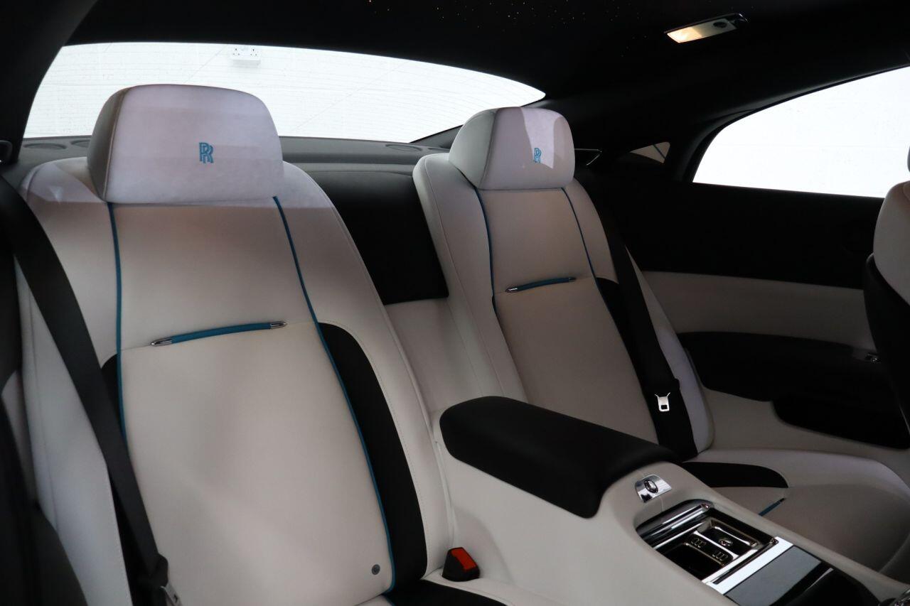 Rolls-Royce Wraith view 16