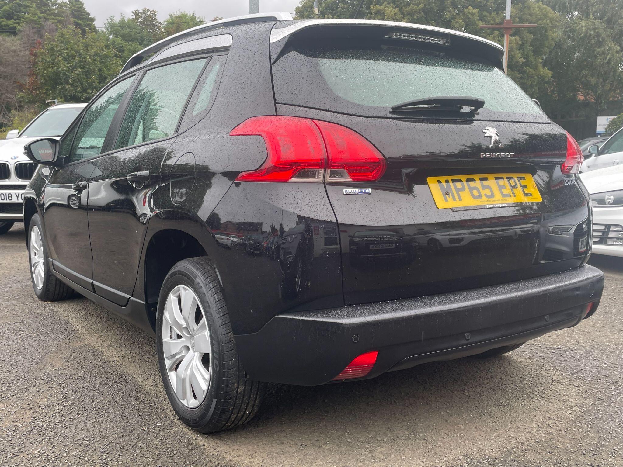 Peugeot 2008 view 11