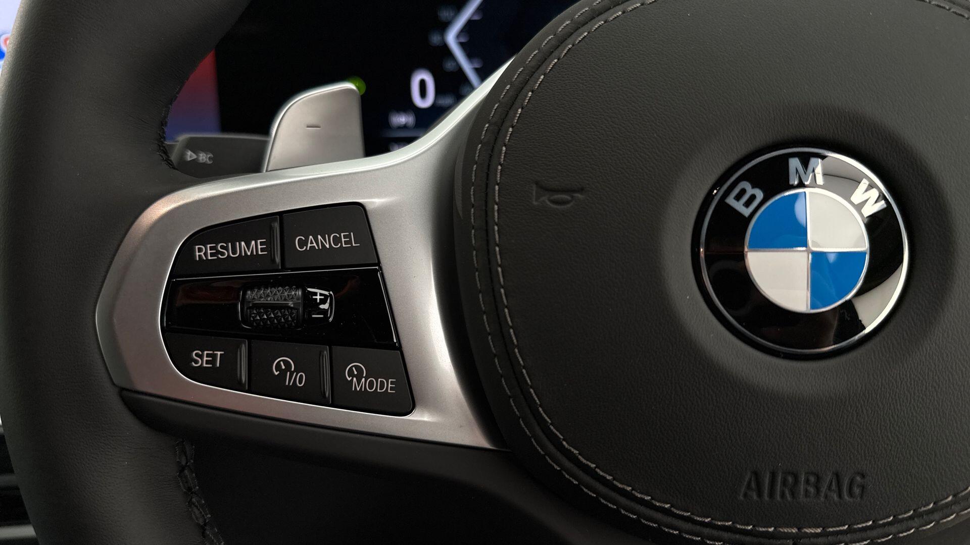 BMW X5 view 17