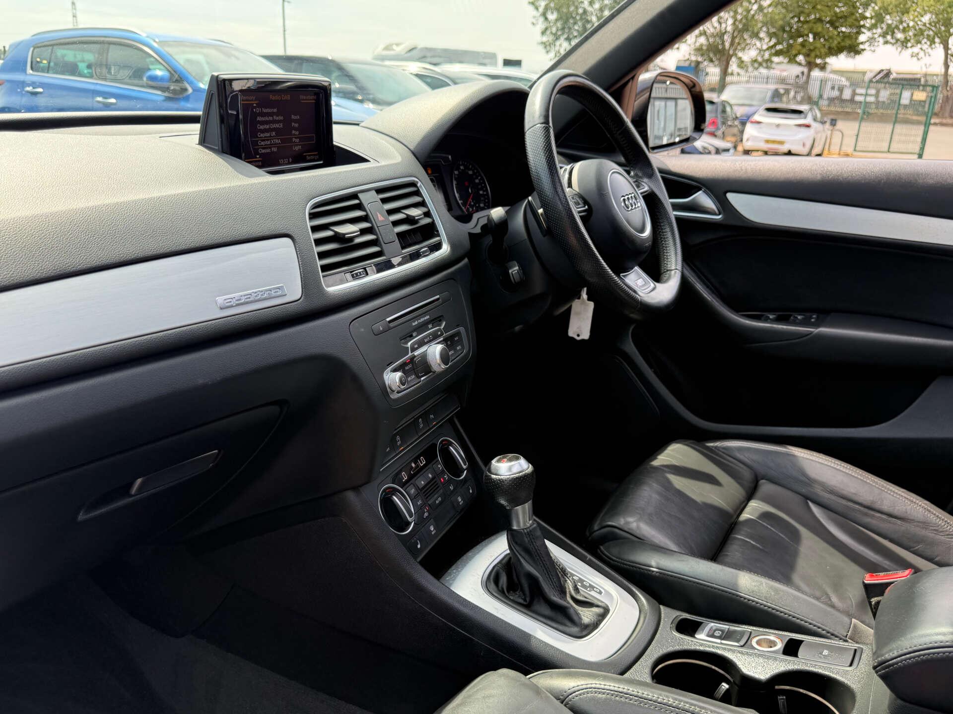 Audi Q3 view 74