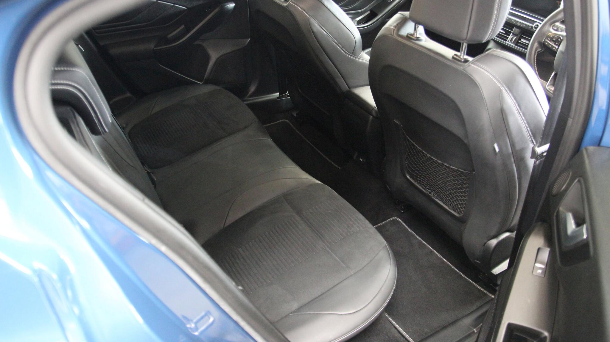 Ford Focus view 17