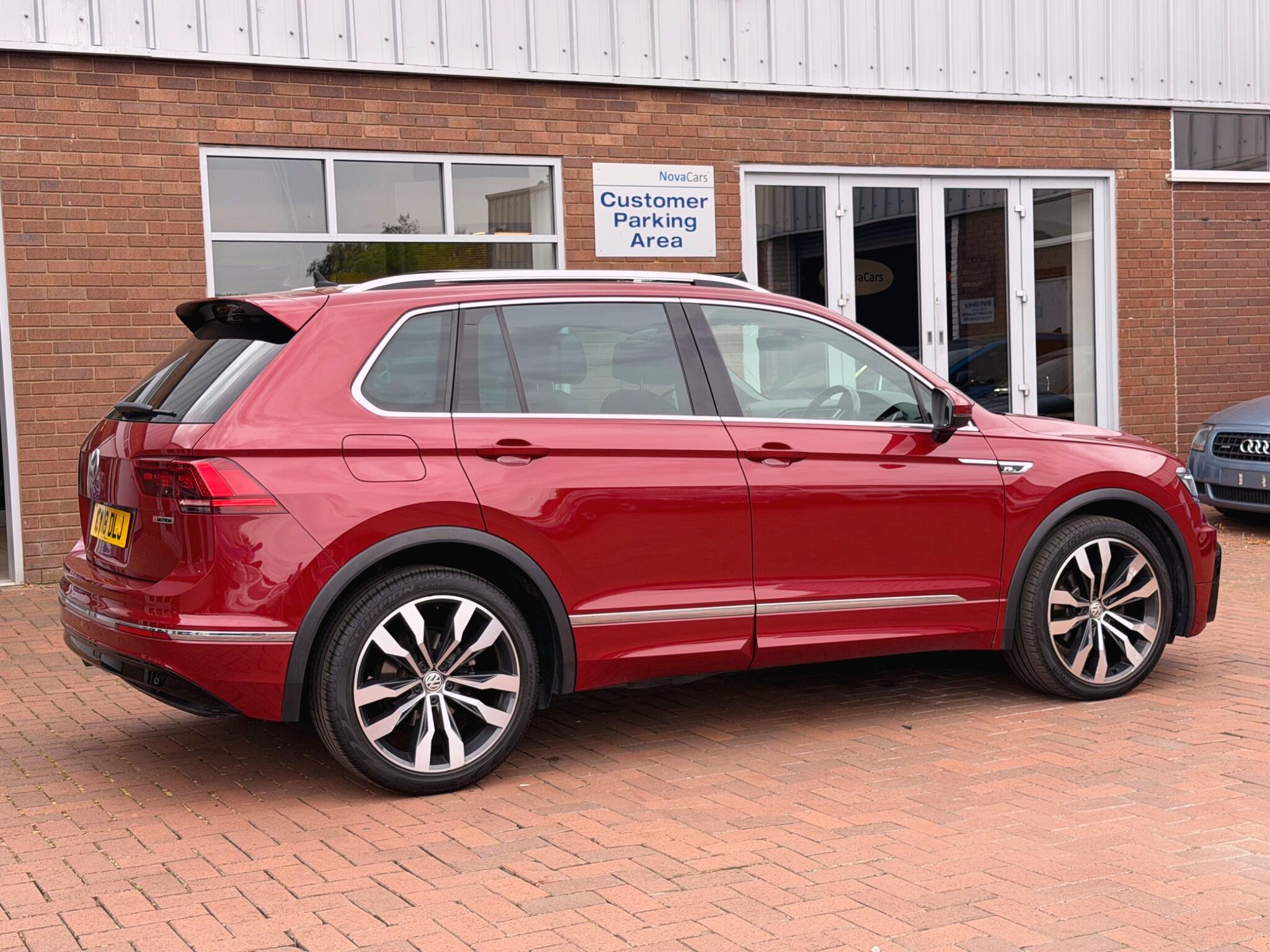 Volkswagen Tiguan view 18