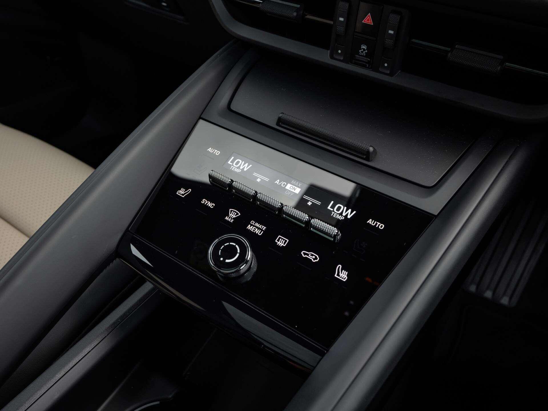 Porsche Macan view 29