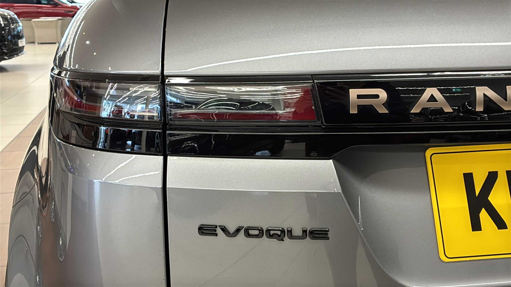 Land Rover Range Rover Evoque view 19