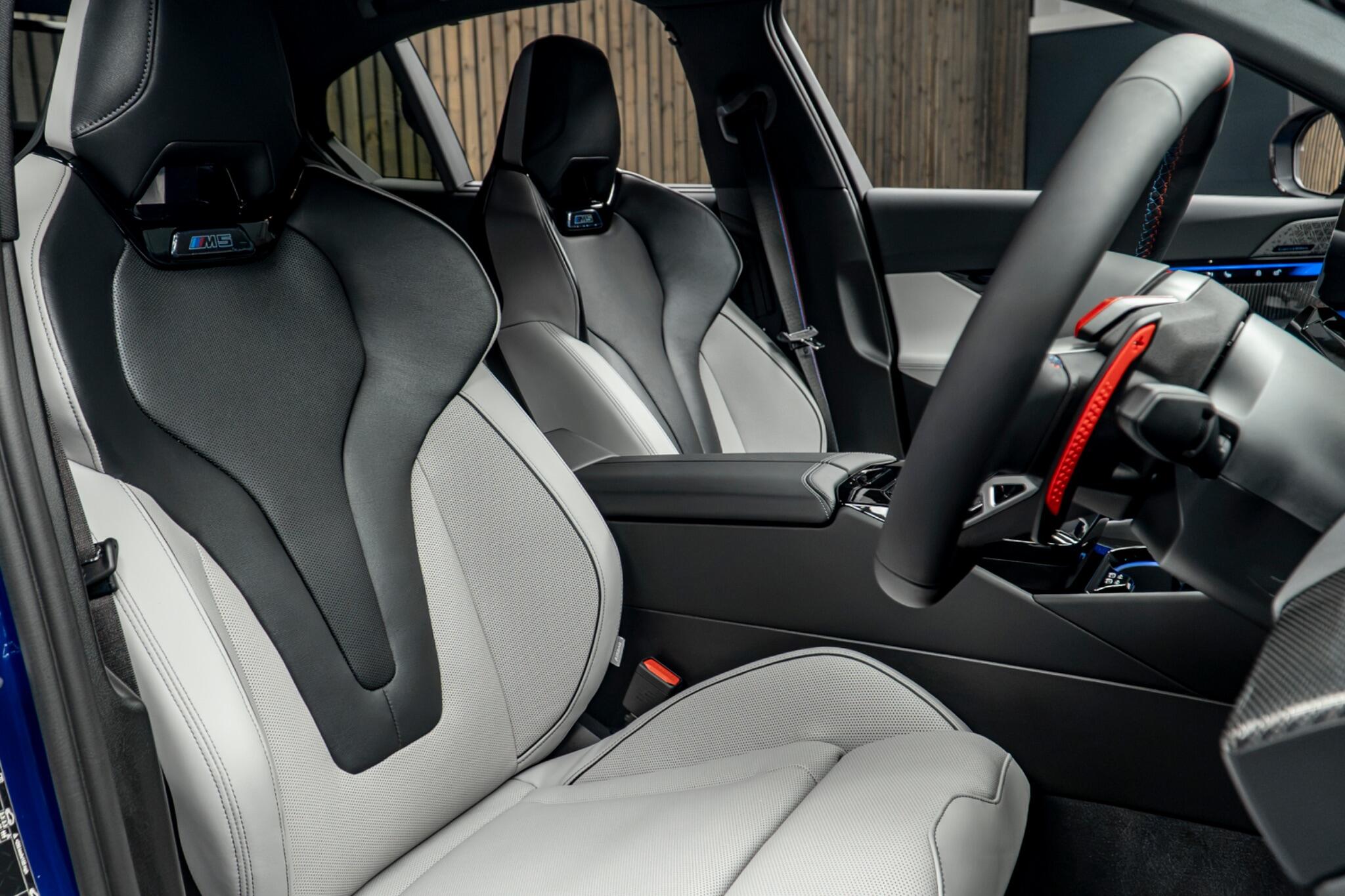 BMW M5 view 2