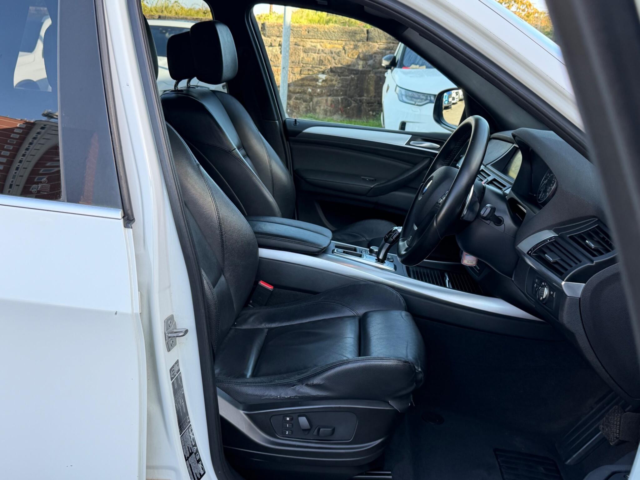 BMW X5 view 14