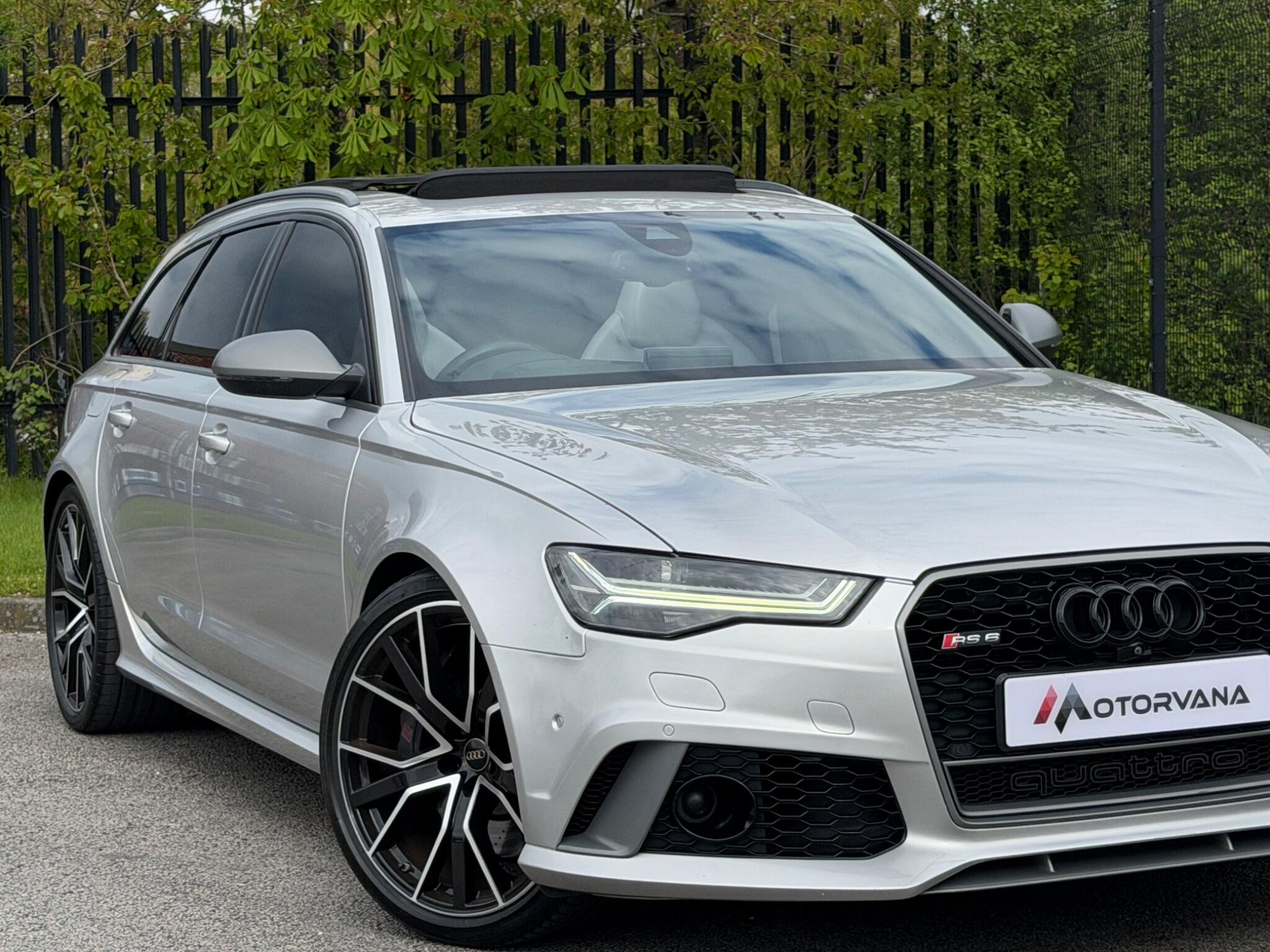 Audi RS6 view 5