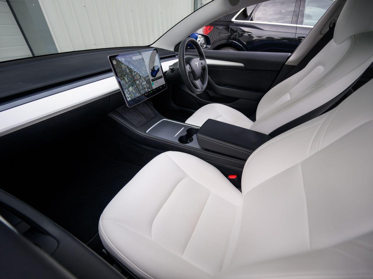 Tesla Model 3 view 14