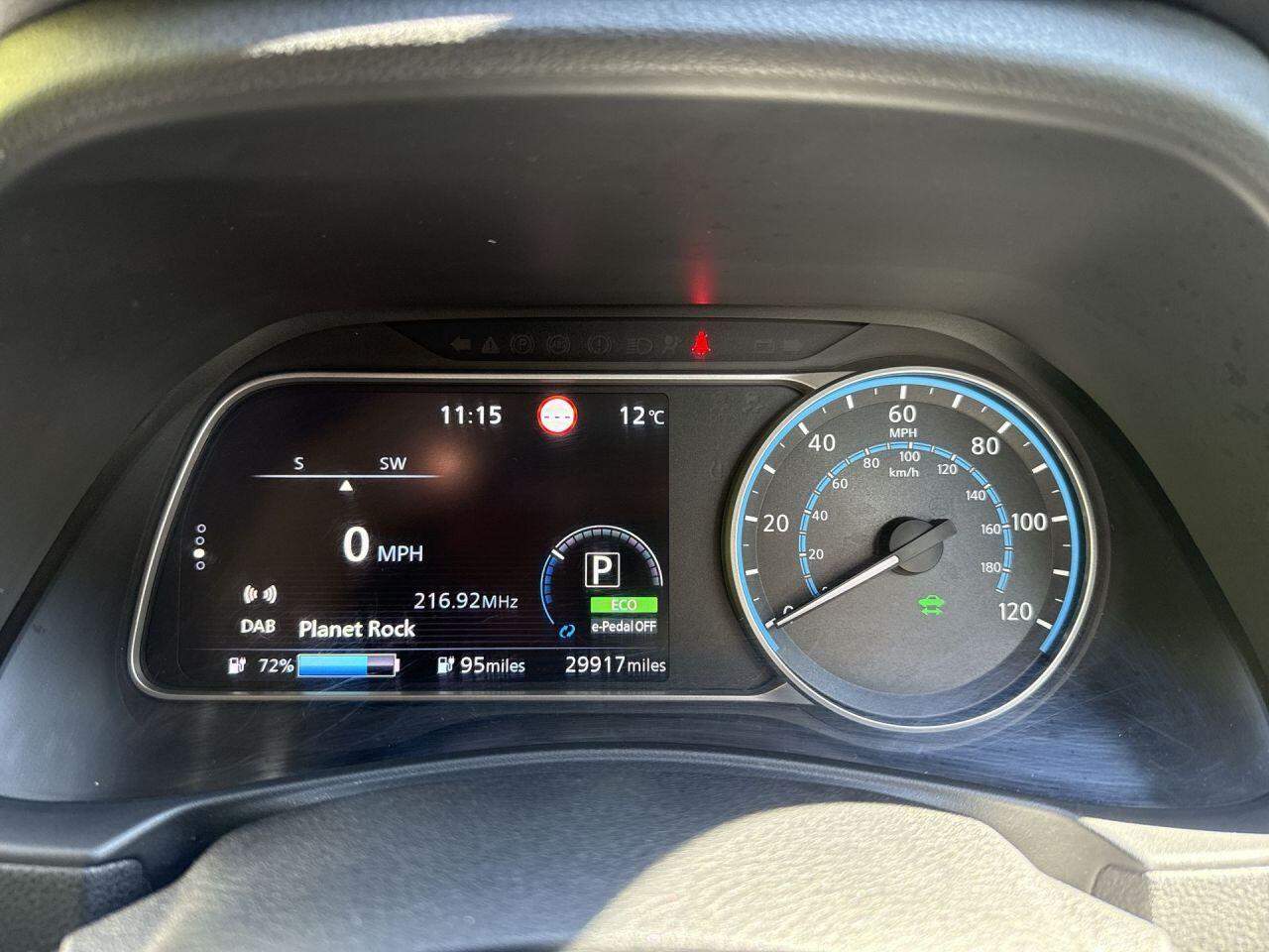 Nissan Leaf view 15