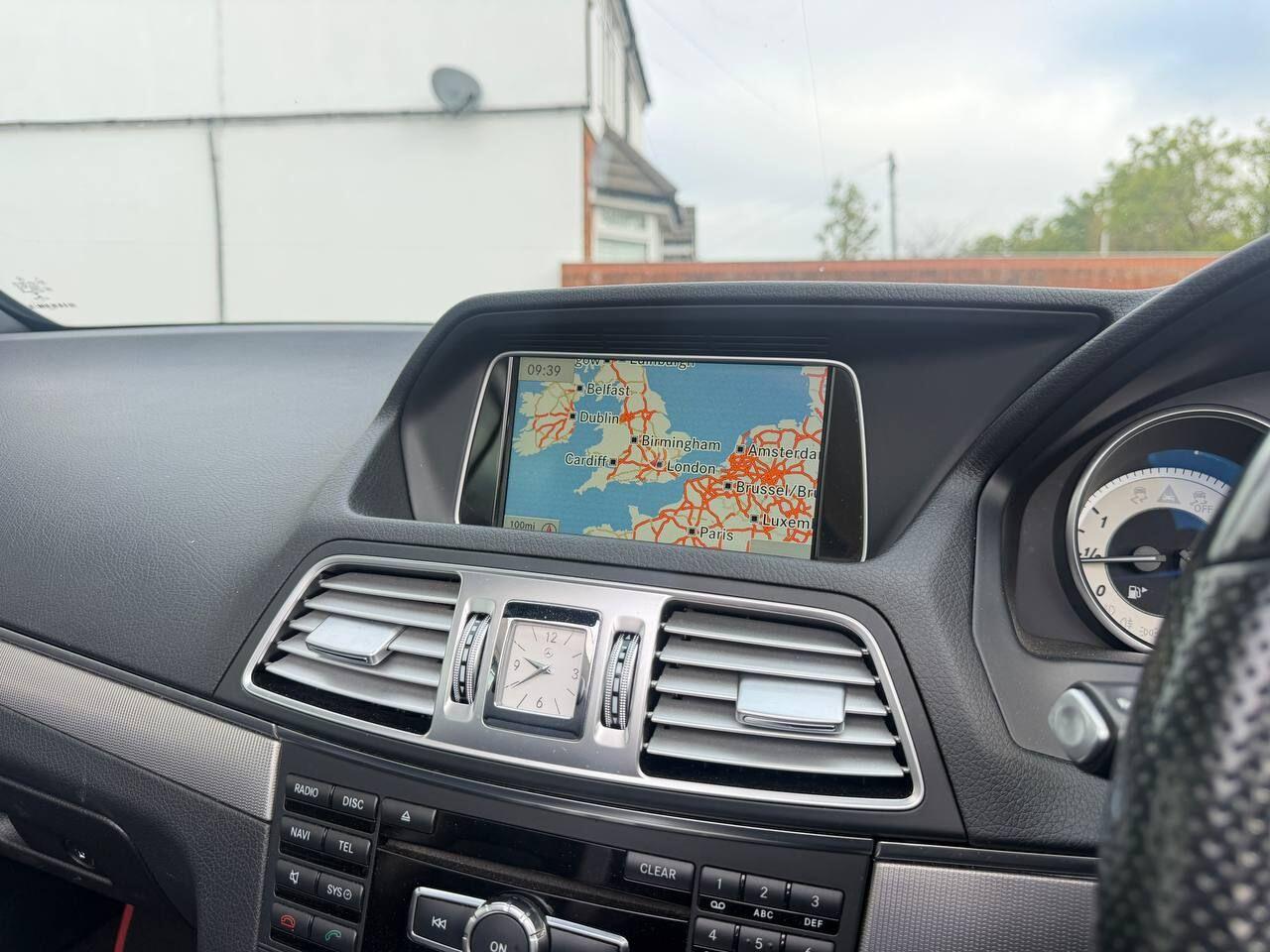 Mercedes-Benz E-Class view 30