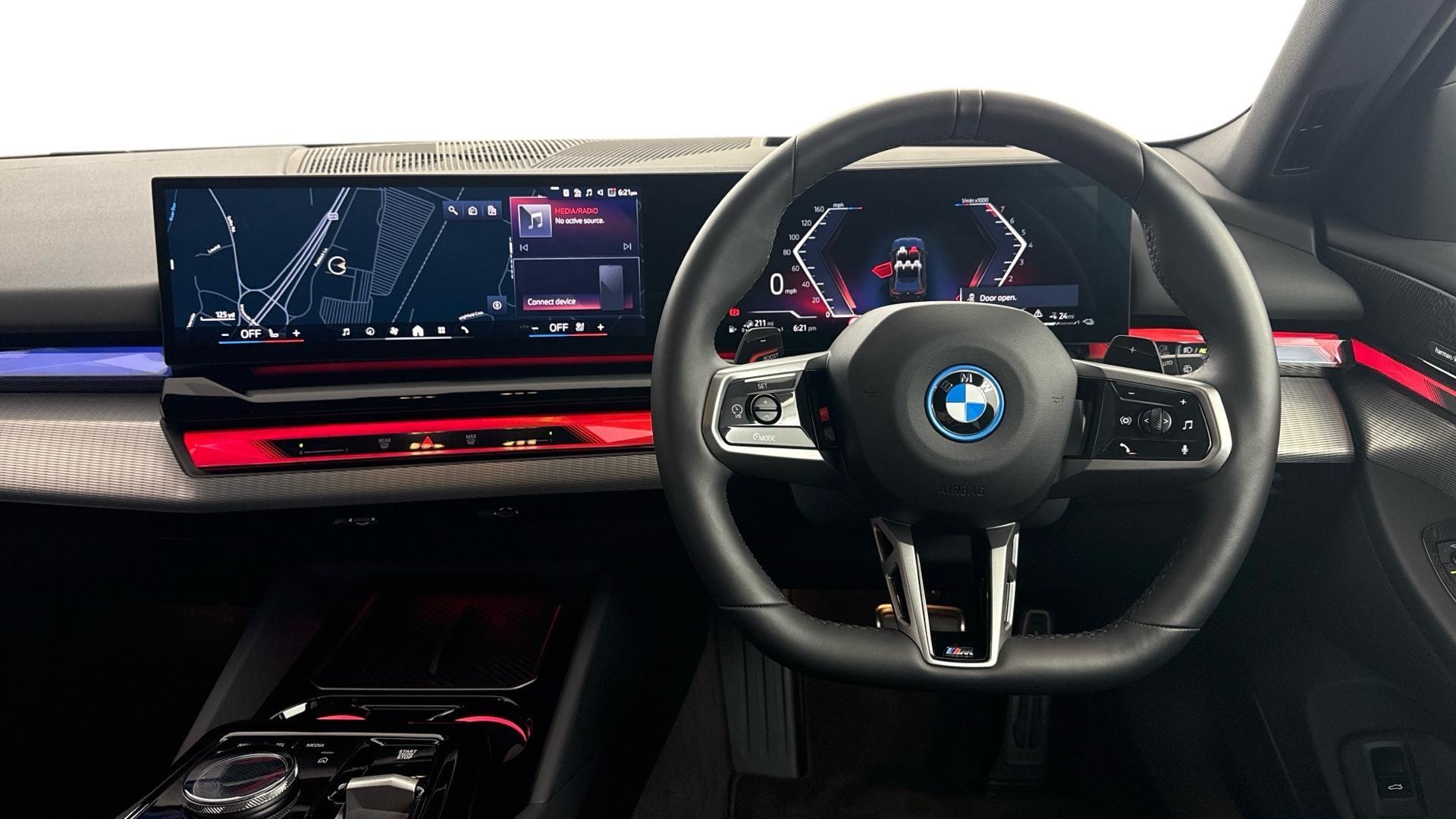 BMW 5 Series view 5