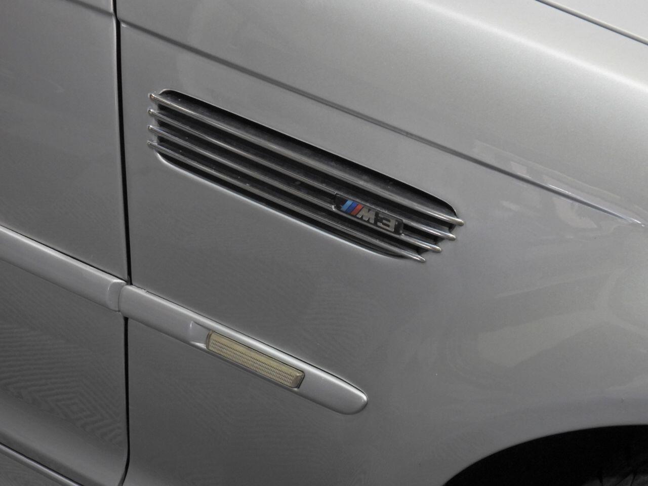 BMW M3 view 36