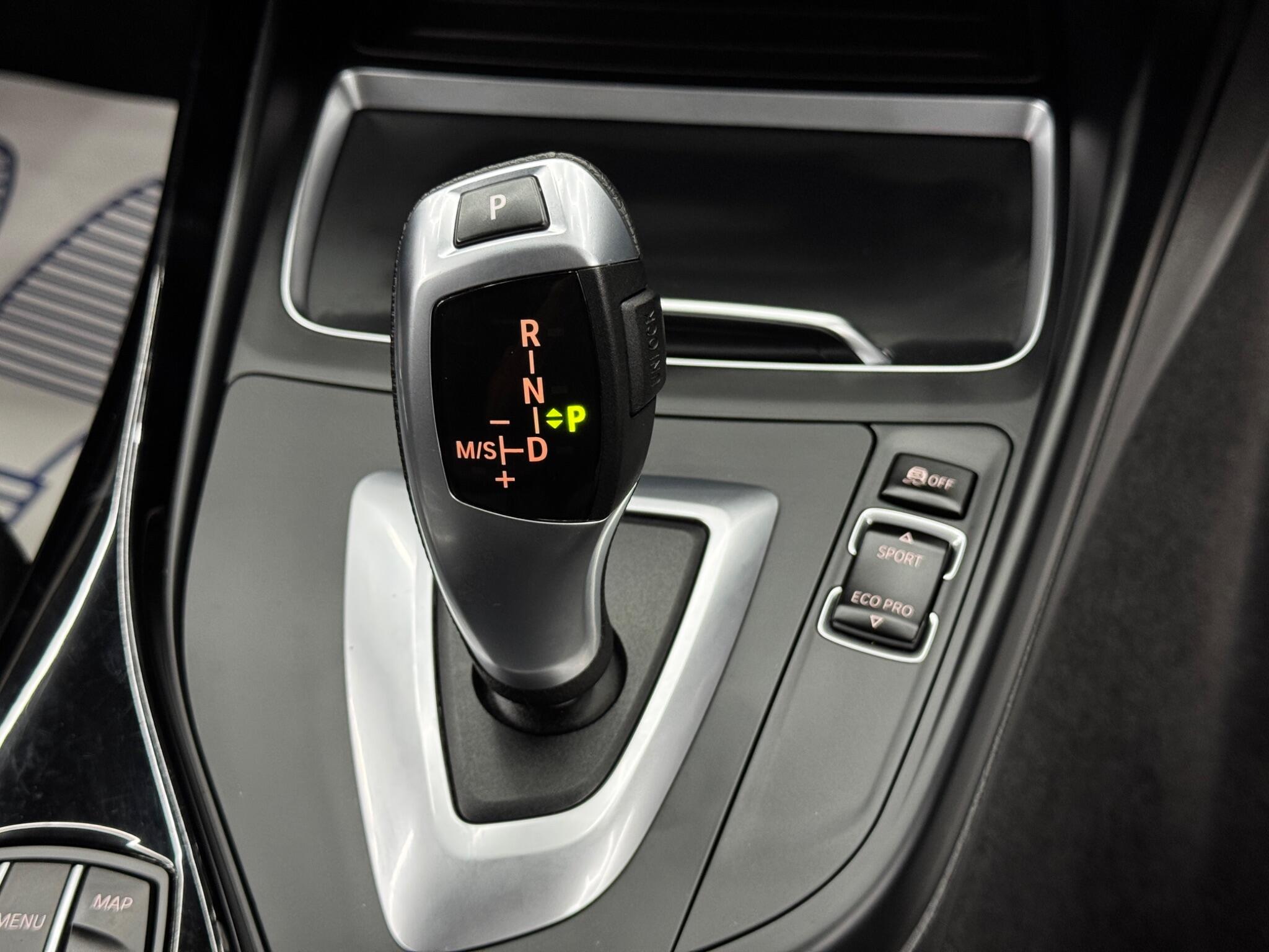 BMW 2 Series view 24