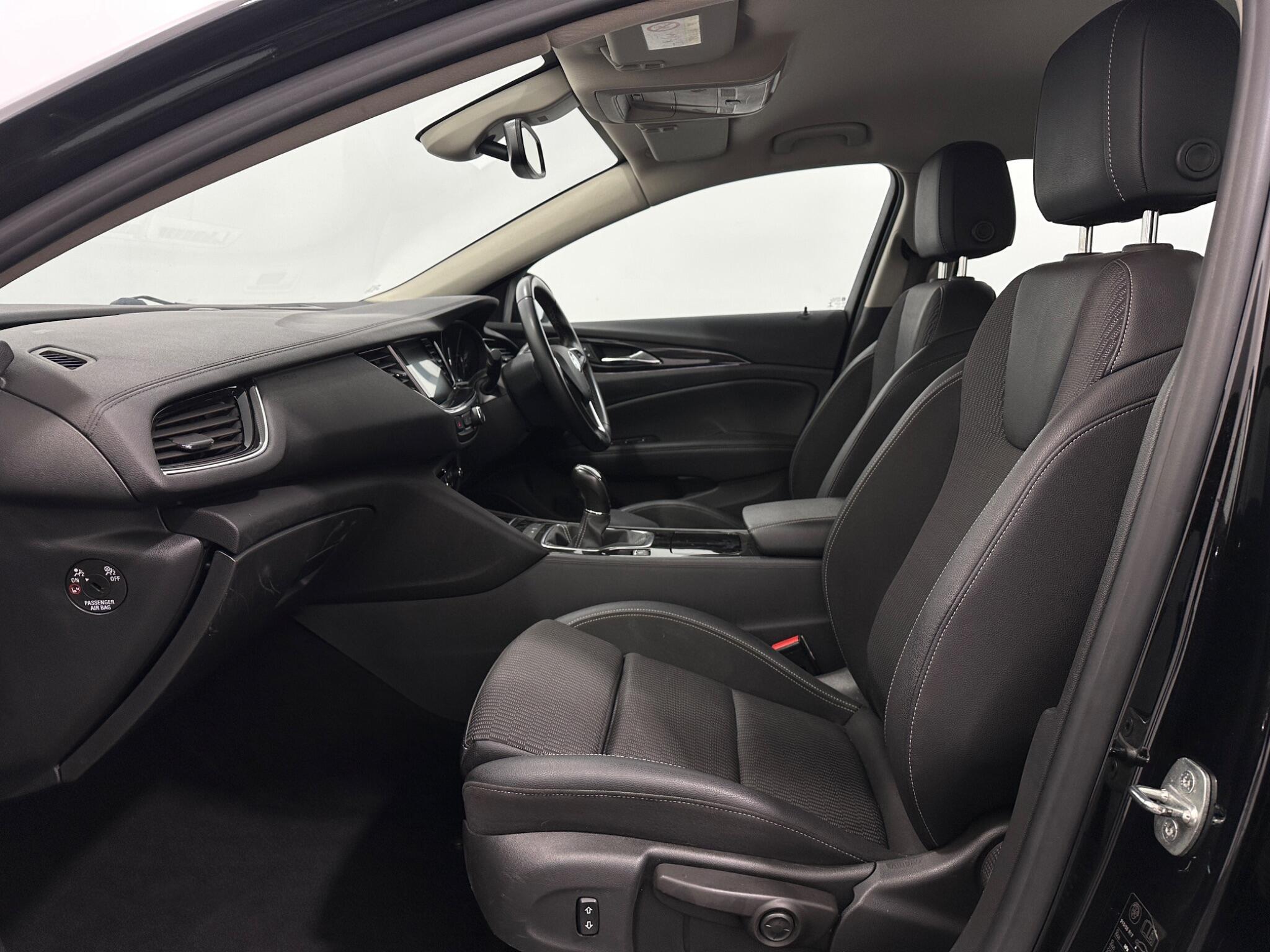 Vauxhall Insignia view 33