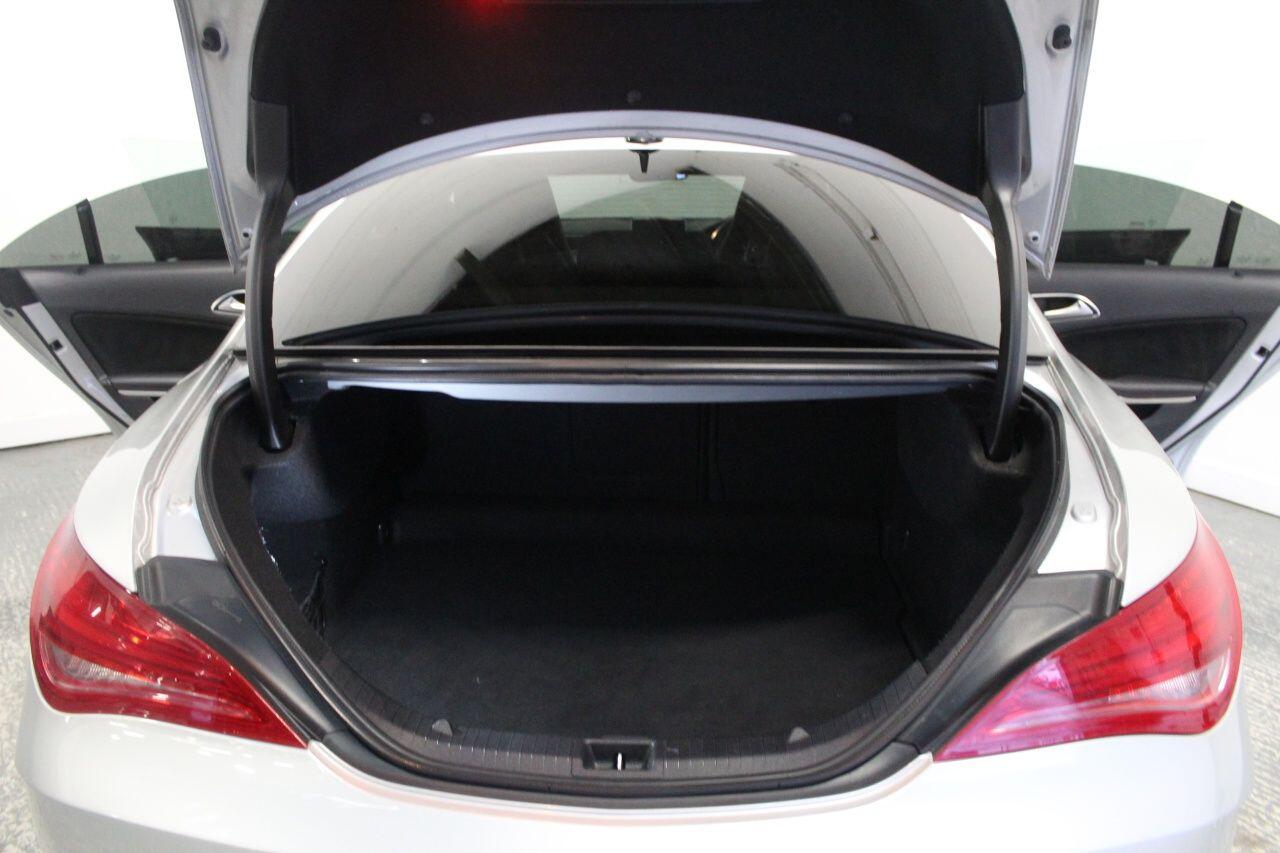 Mercedes-Benz CLA view 23
