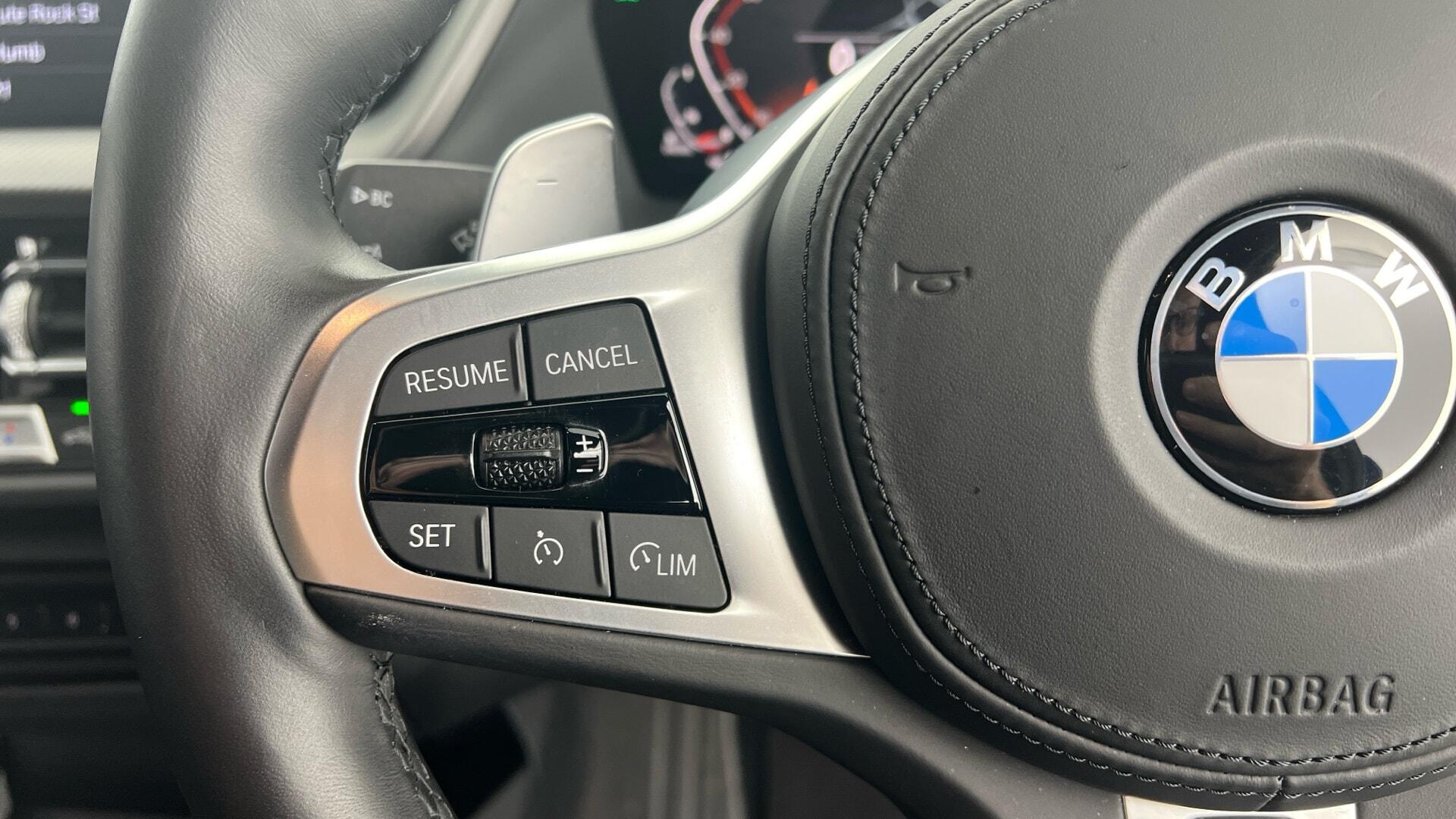 BMW 1 Series view 17