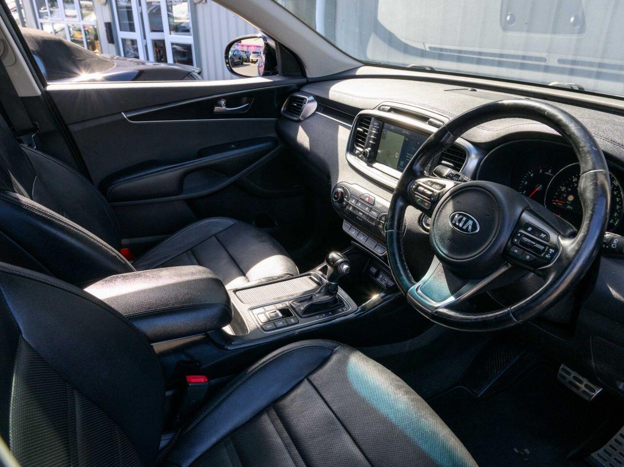 Kia Sorento view 11