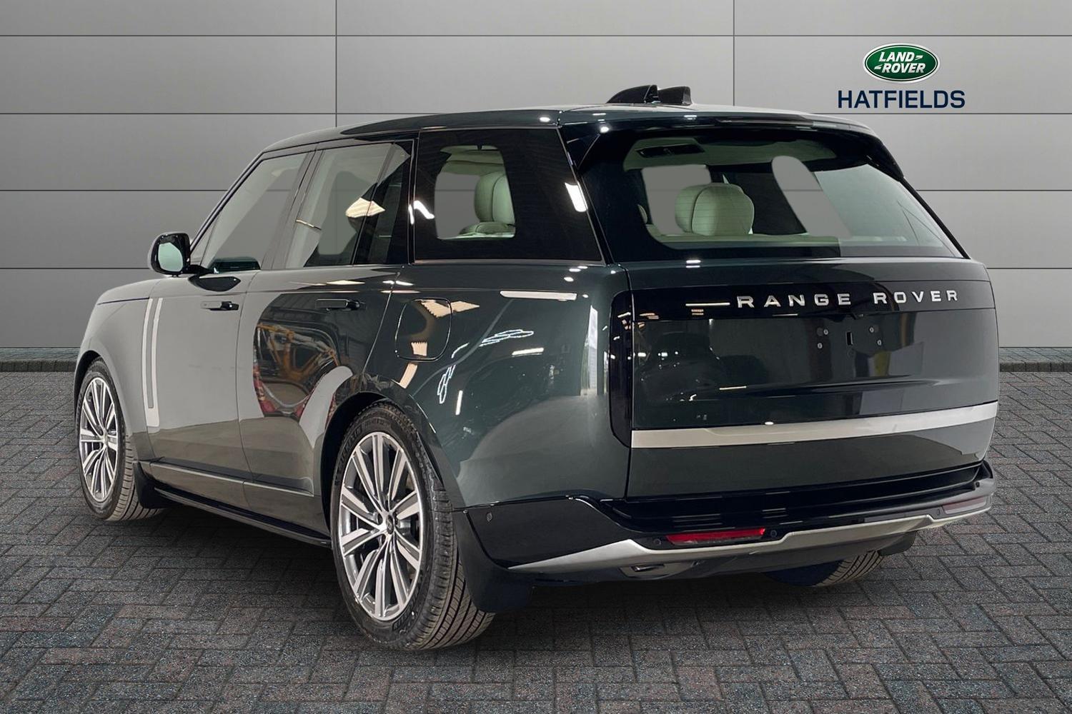 Land Rover Range Rover view 2