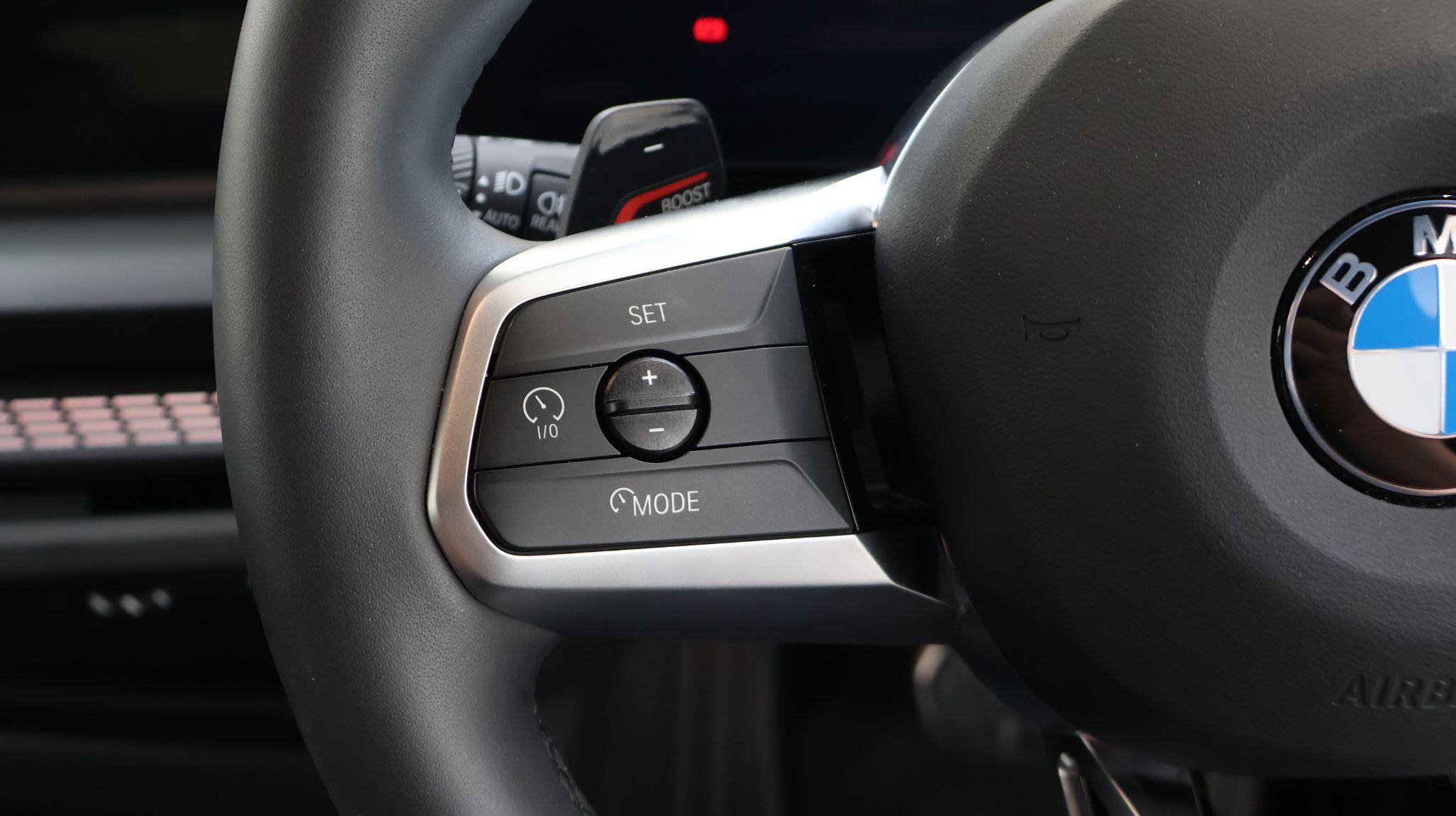 BMW 1 Series view 15