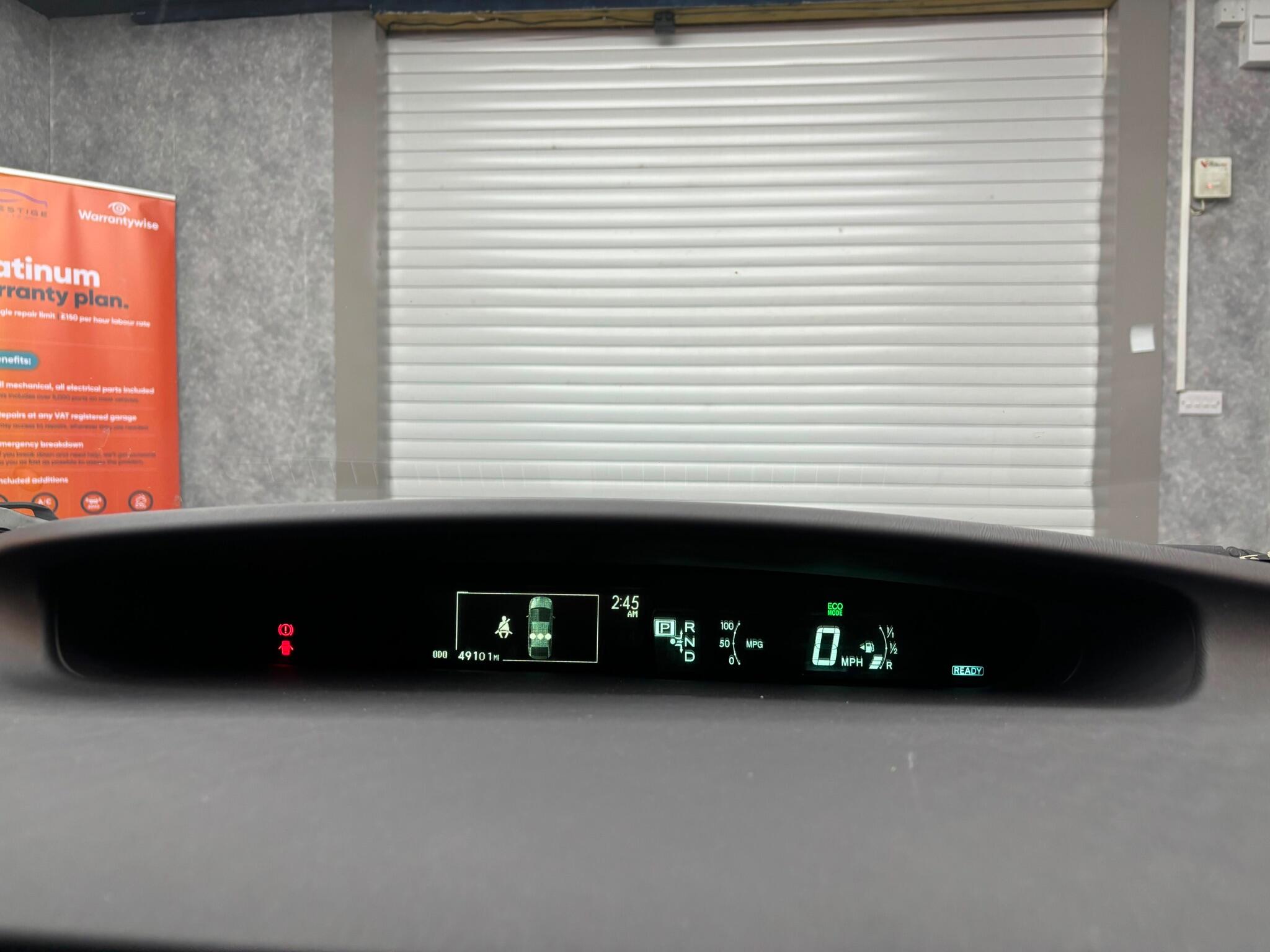 Toyota Prius view 16