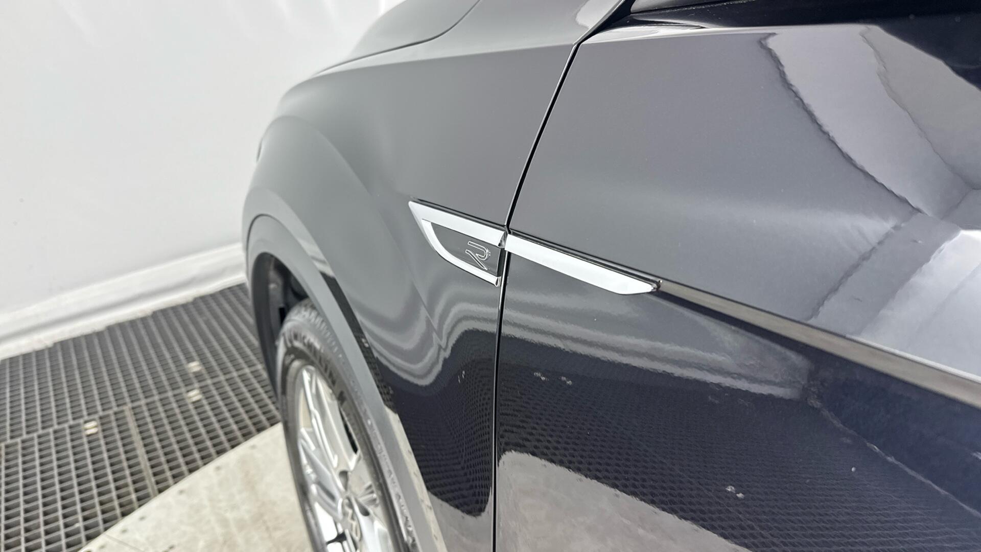 Volkswagen T-Roc view 25