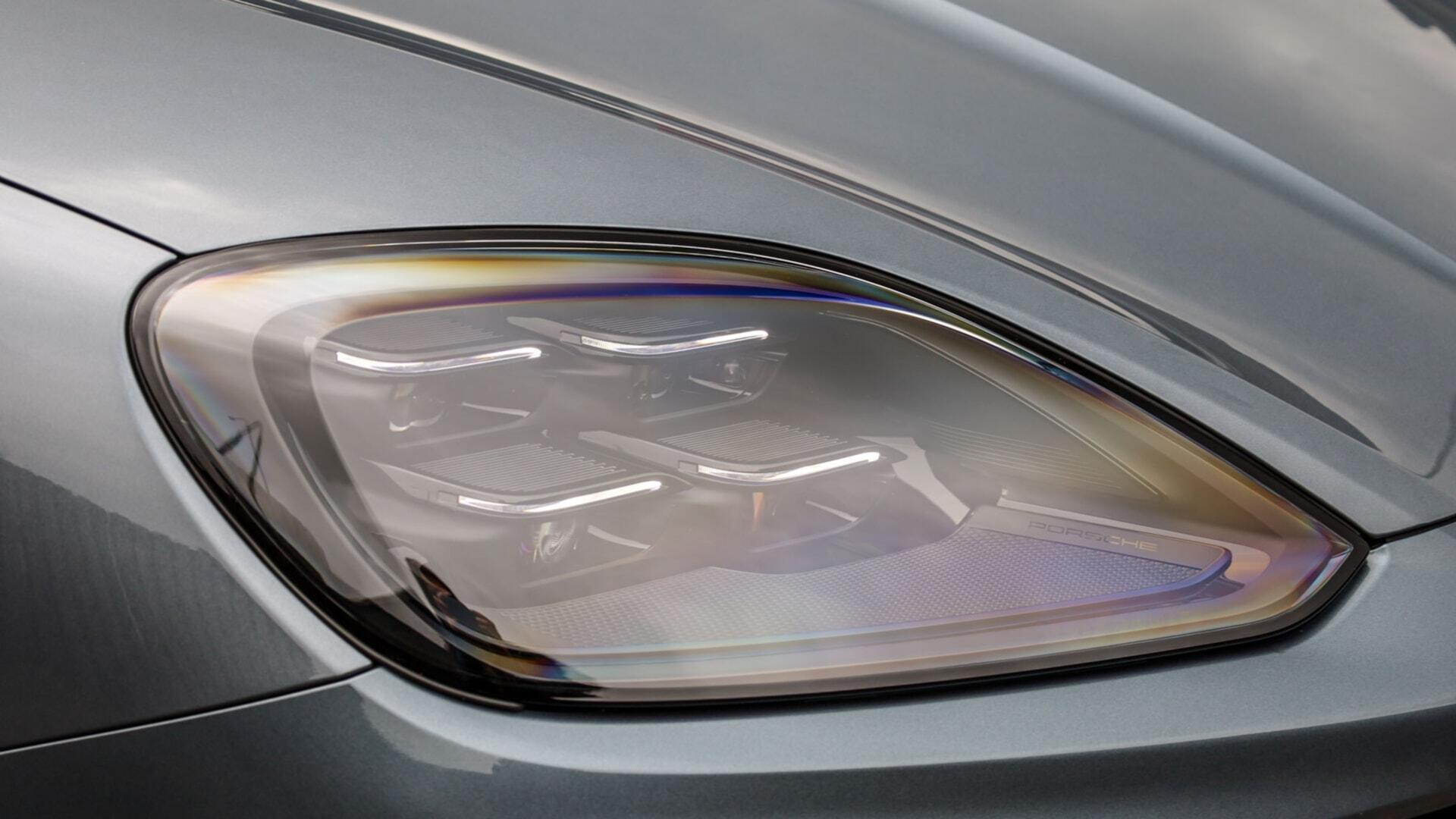 Porsche Cayenne view 34