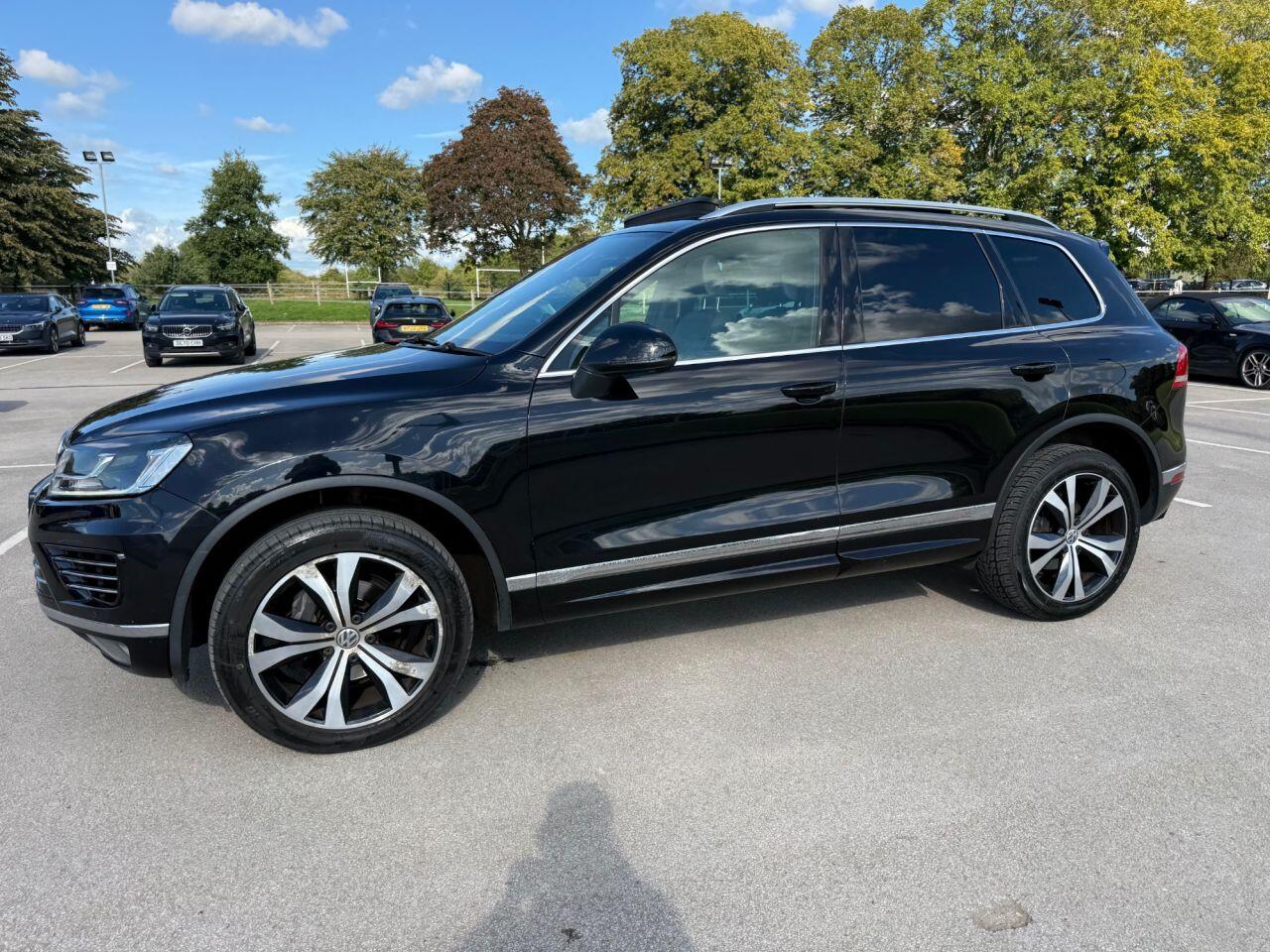 Volkswagen Touareg view 26