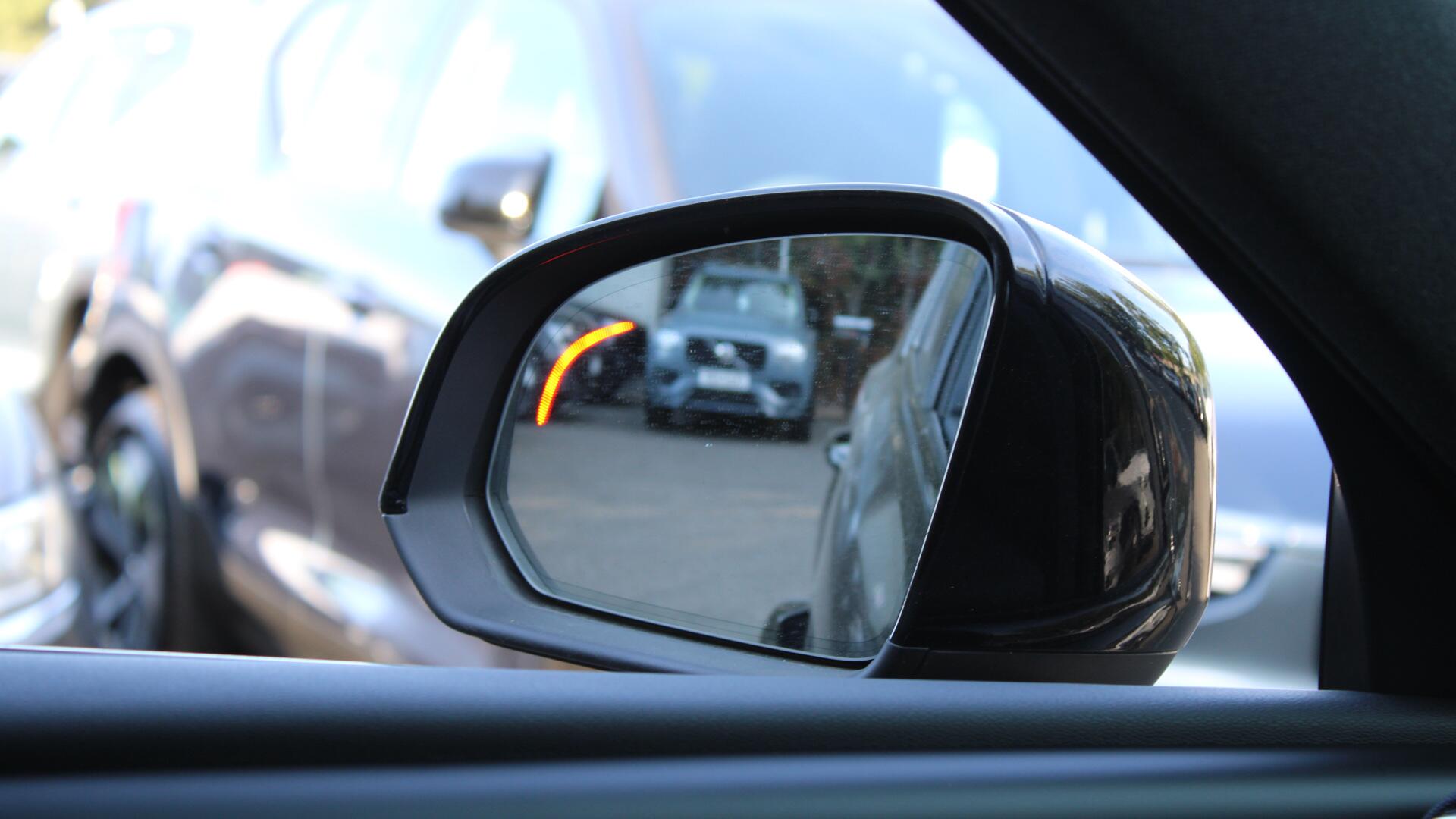 Volvo XC40 view 35