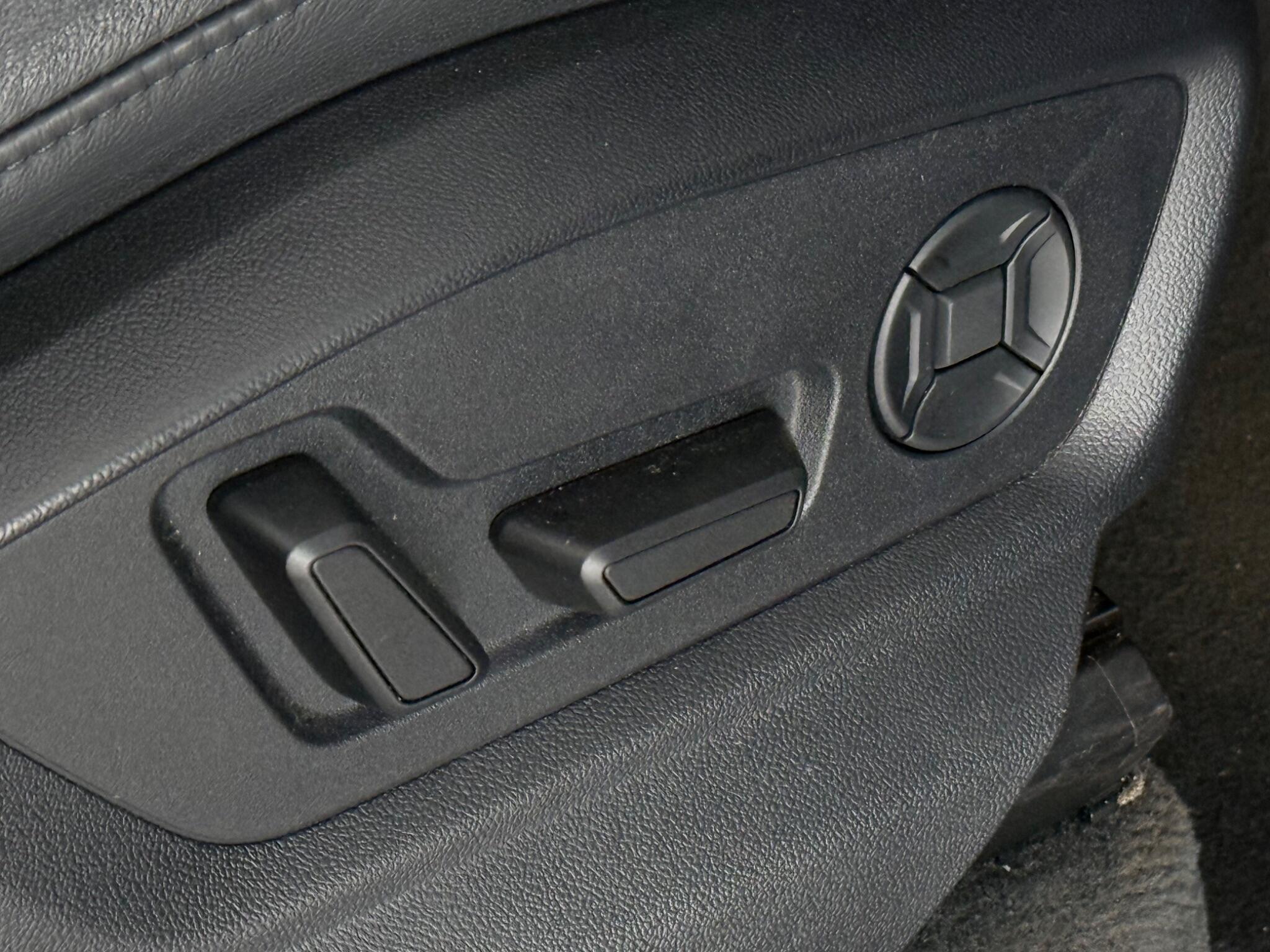 Audi Q7 view 36