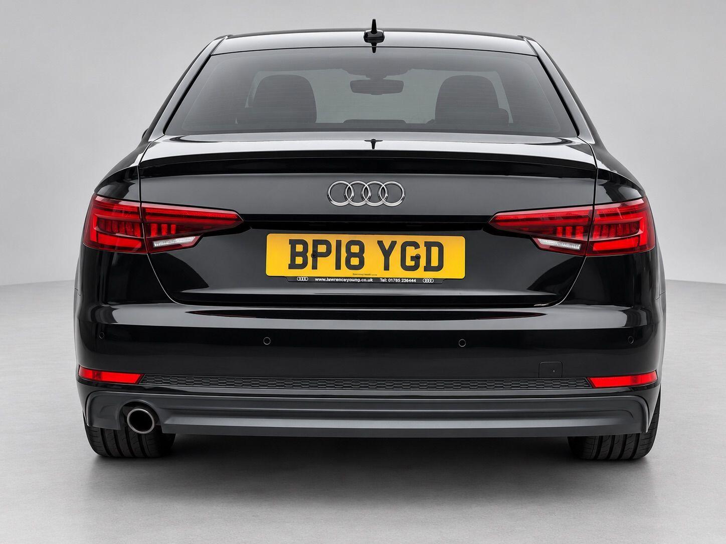Audi A4 view 12