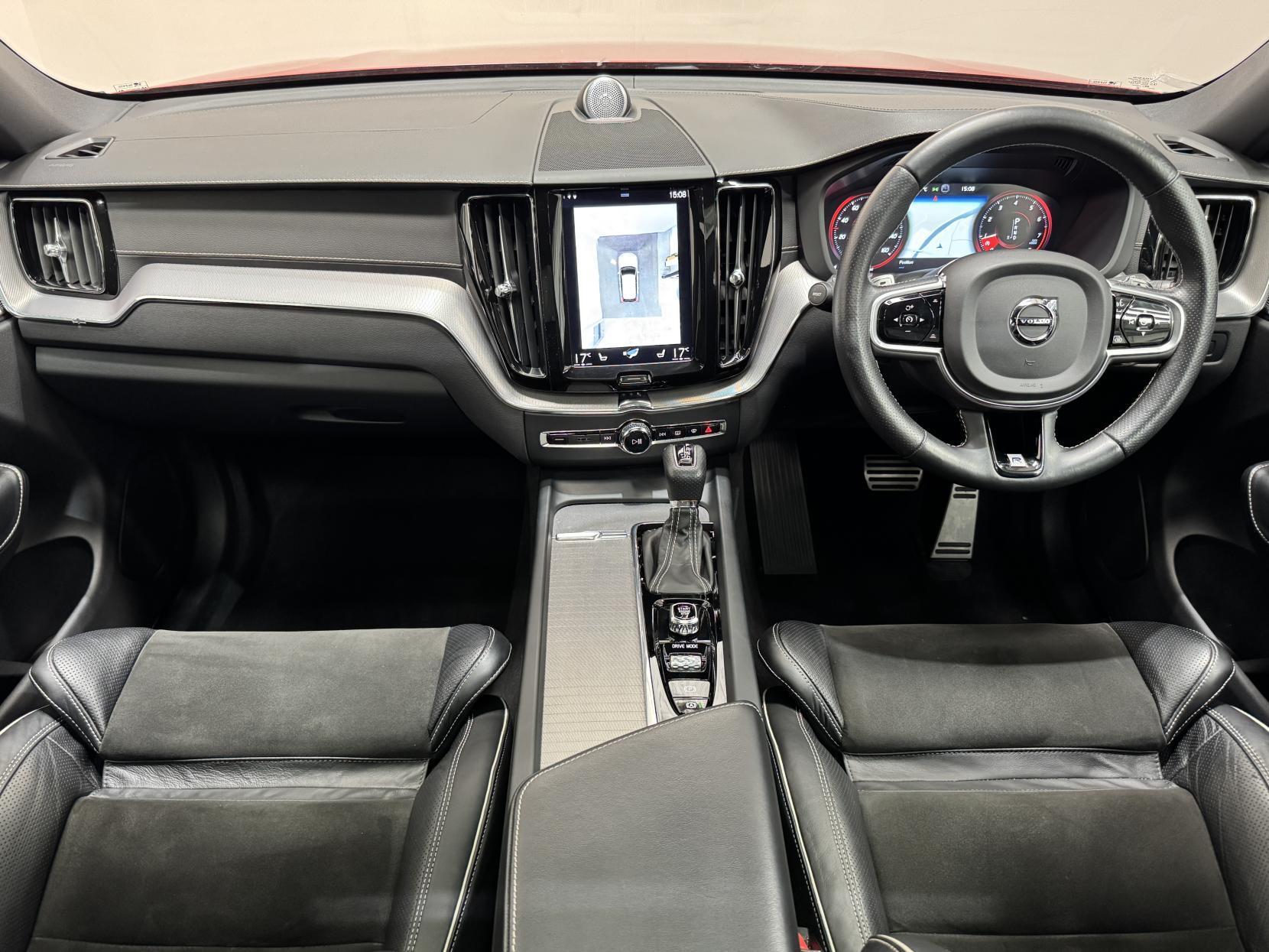 Volvo XC60 view 26