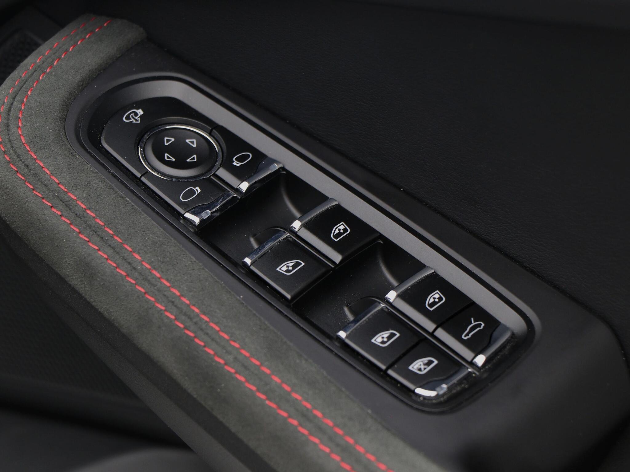 Porsche Macan view 41