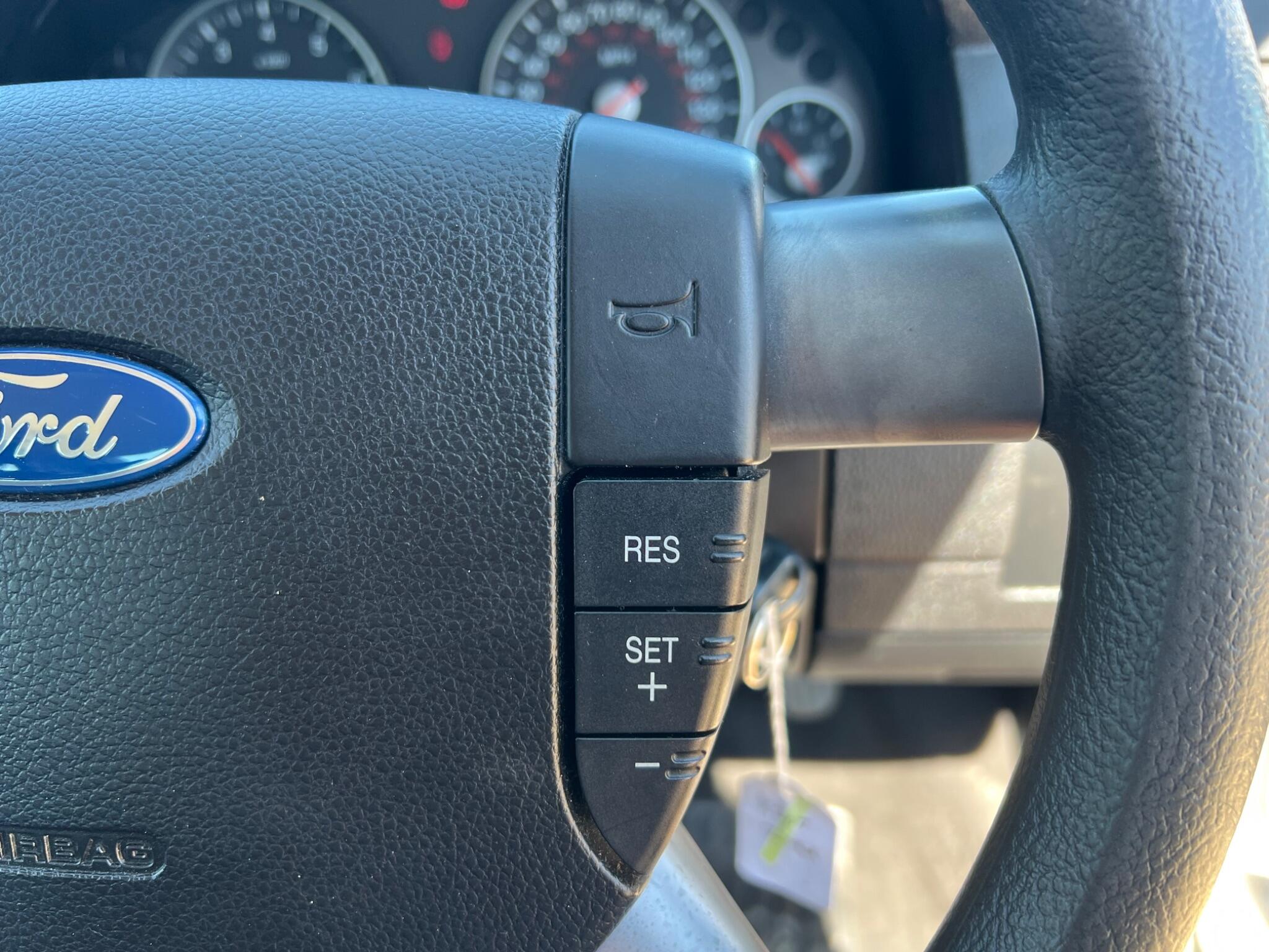 Ford Mondeo view 22