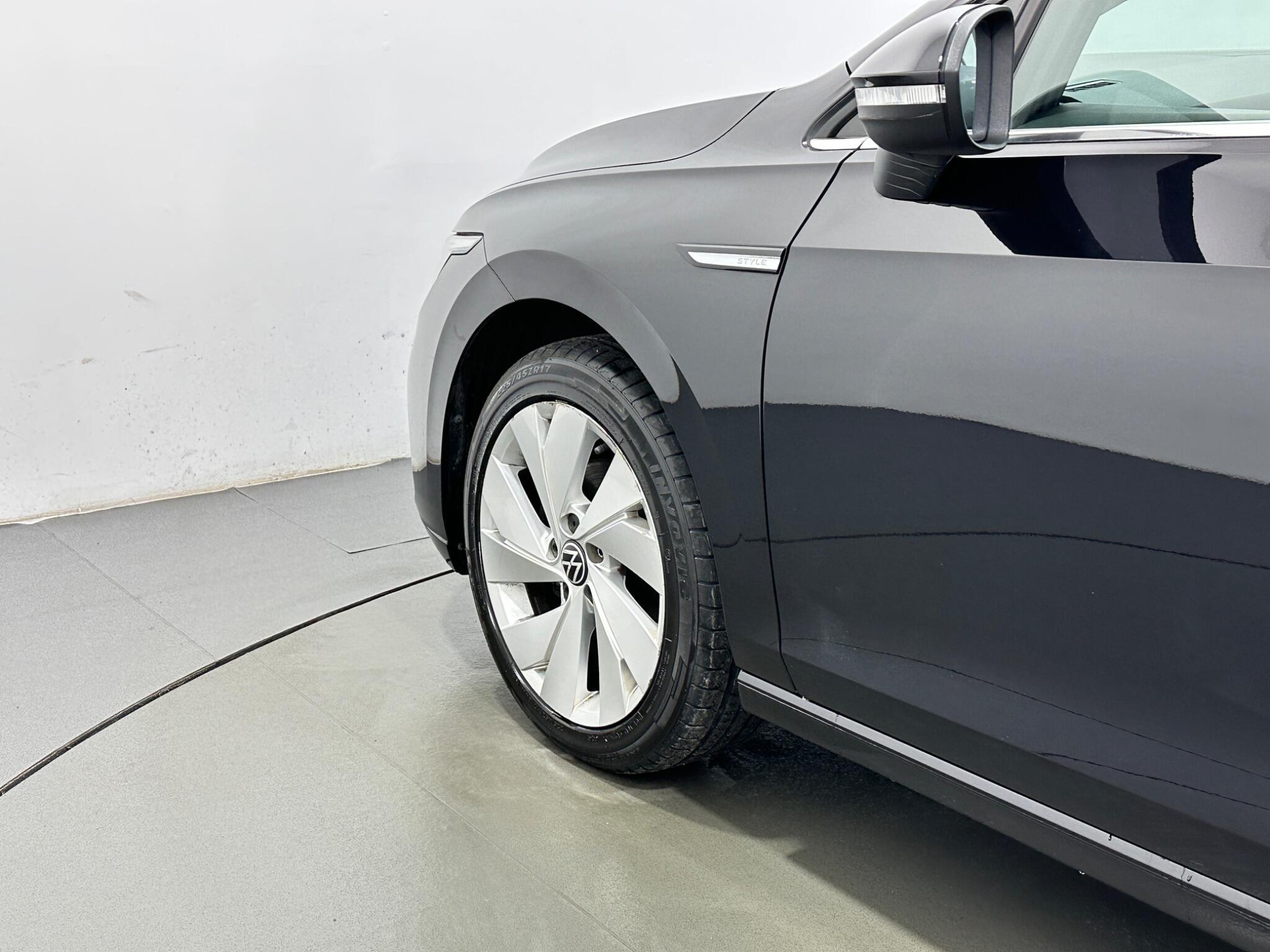Volkswagen Golf view 50