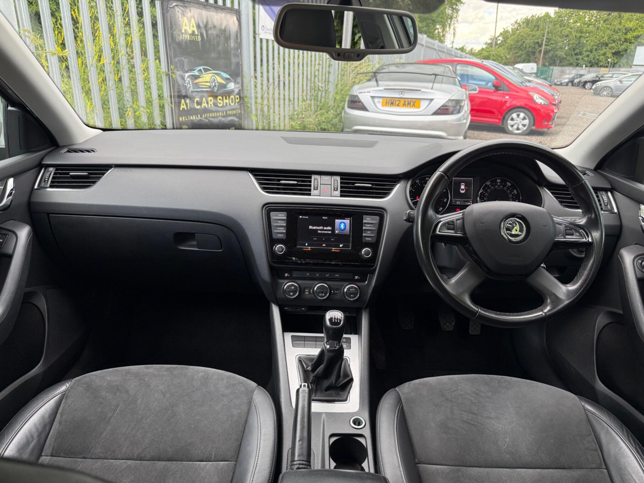 2014 Skoda Octavia image 23
