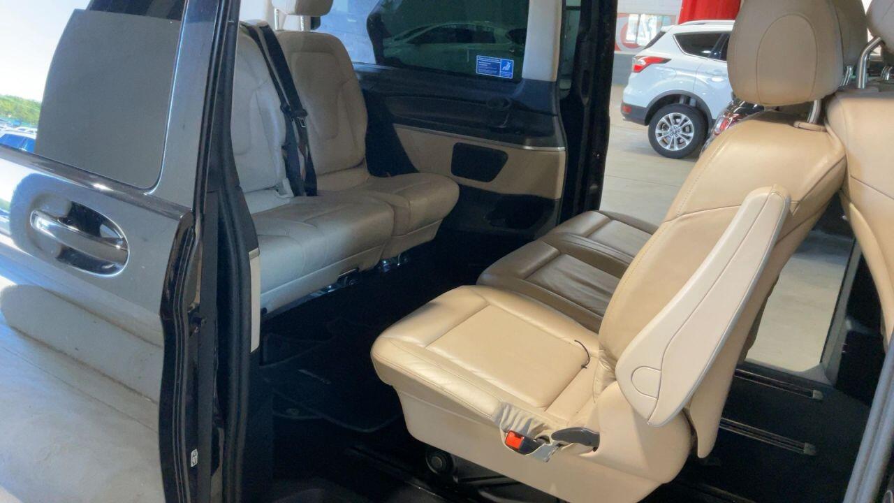 Mercedes-Benz V-Class view 3