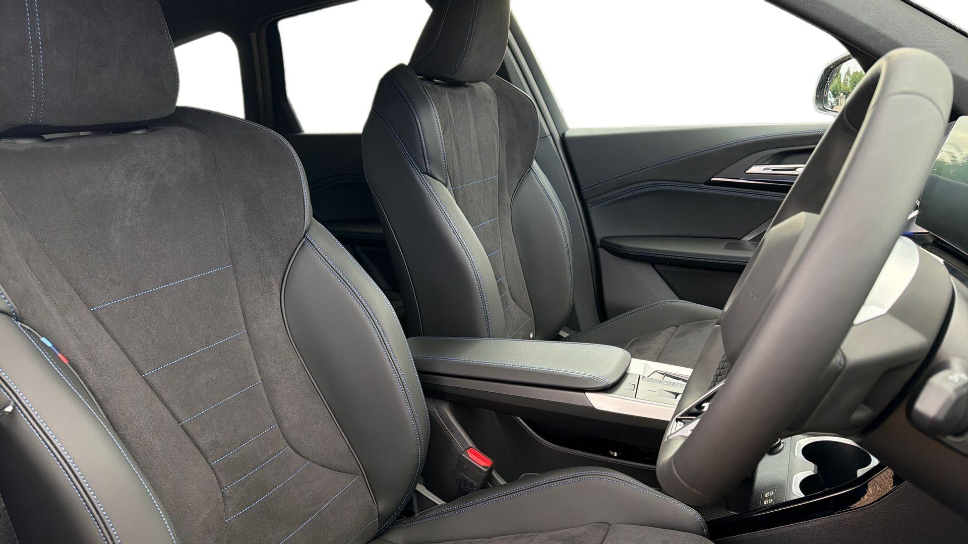 BMW Ix1 view 11
