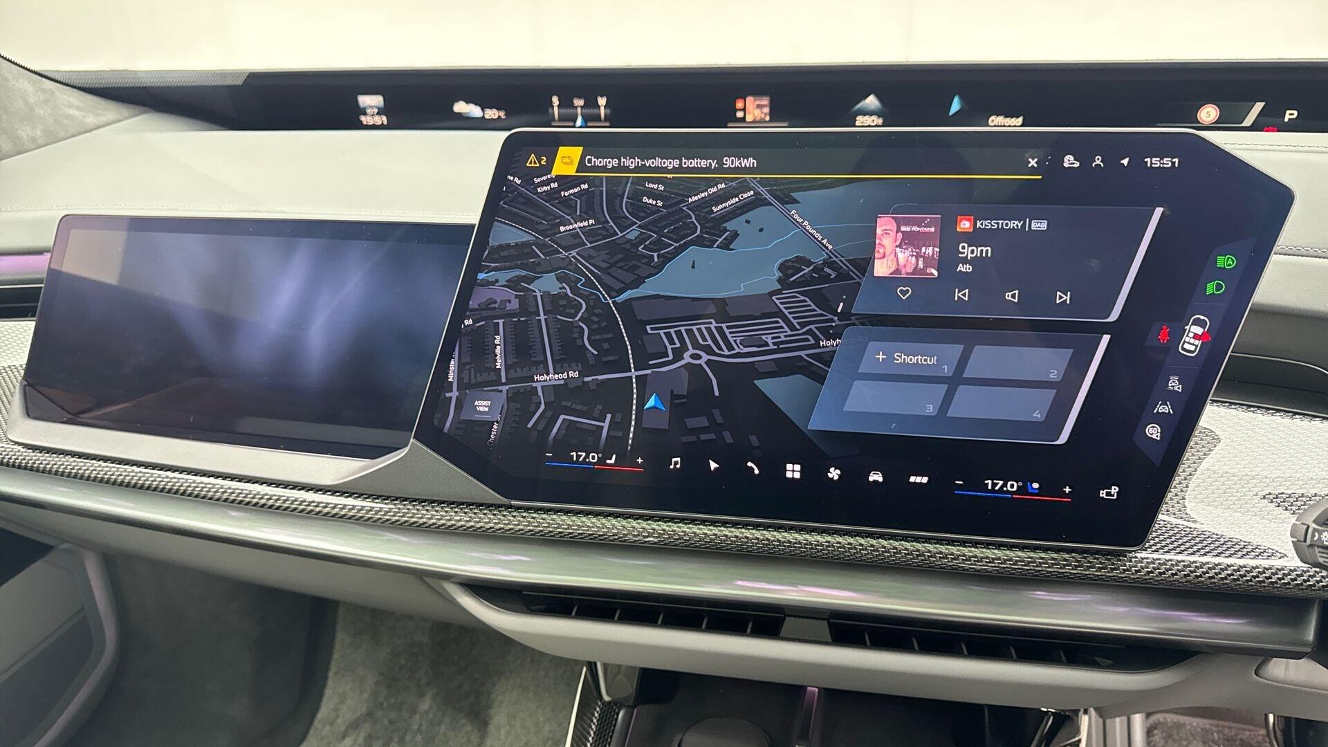BMW i7 view 8