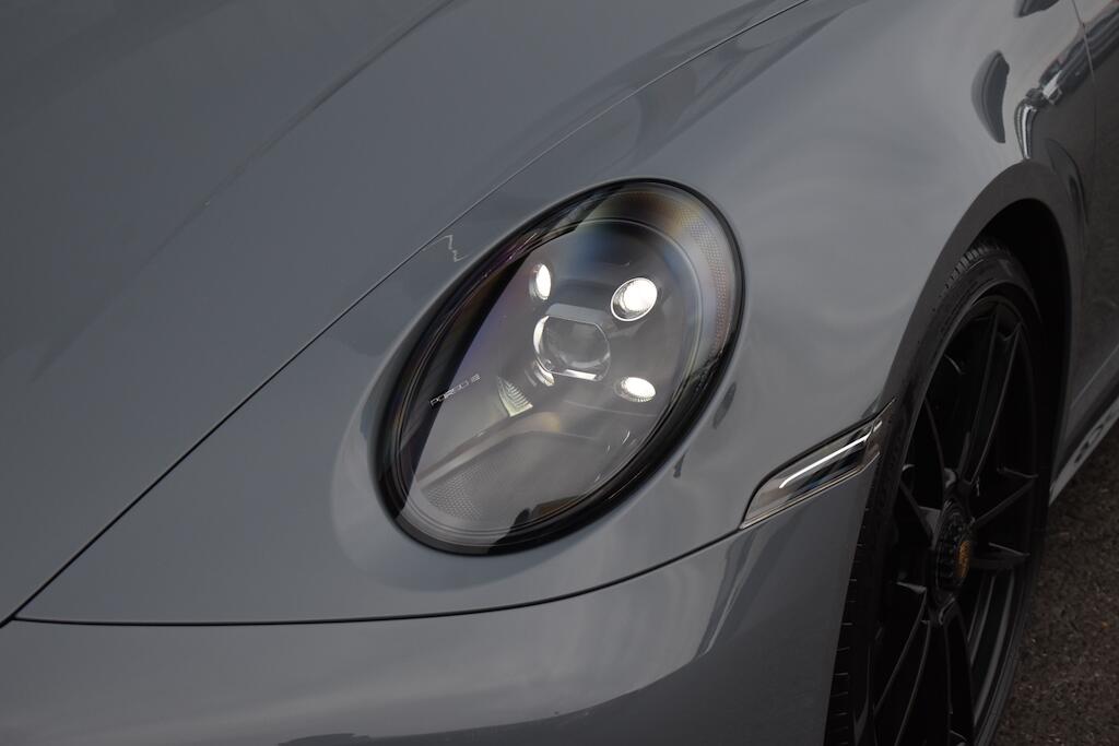 Porsche 911 view 27