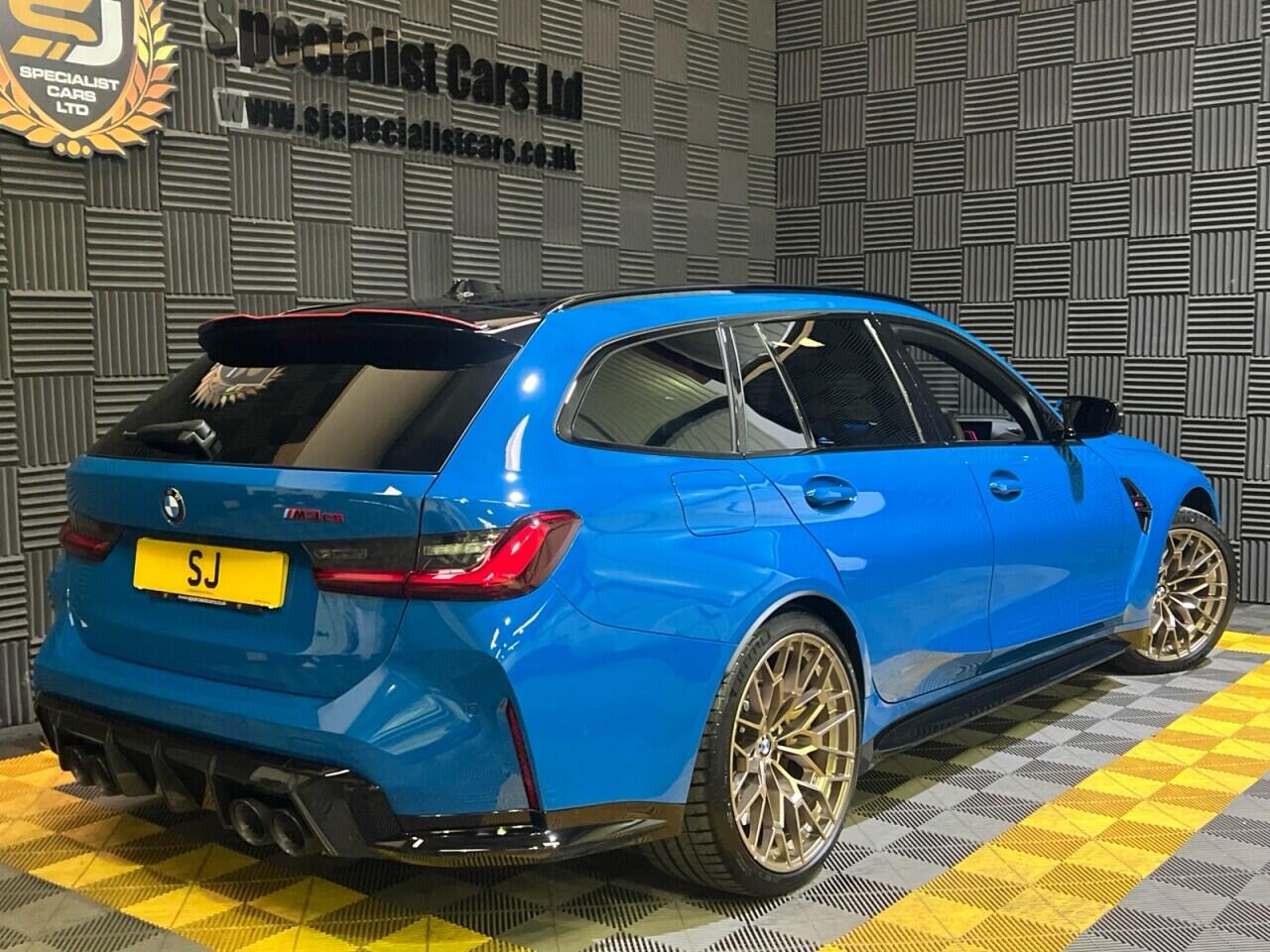 BMW M3 view 5