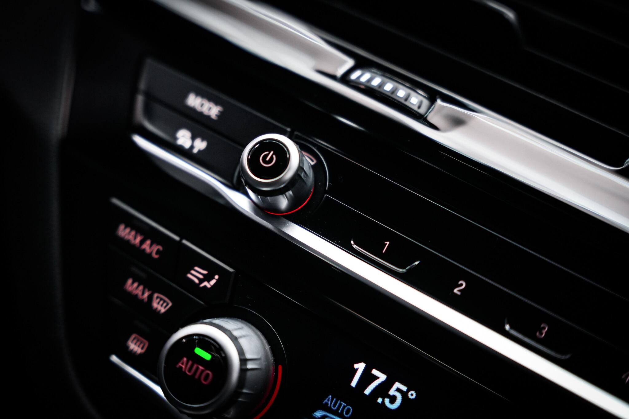 BMW 5 Series view 45