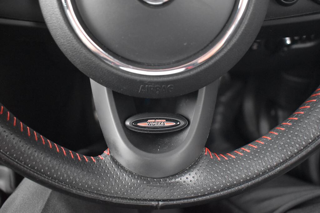 Mini Hatch view 50