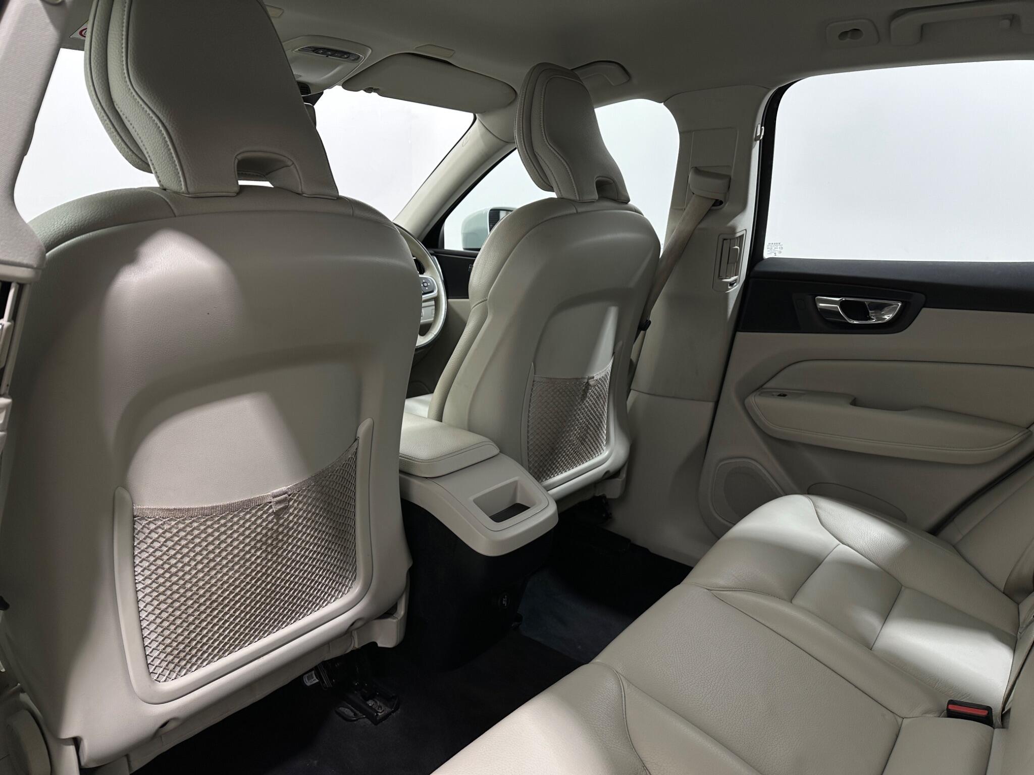Volvo XC60 view 37