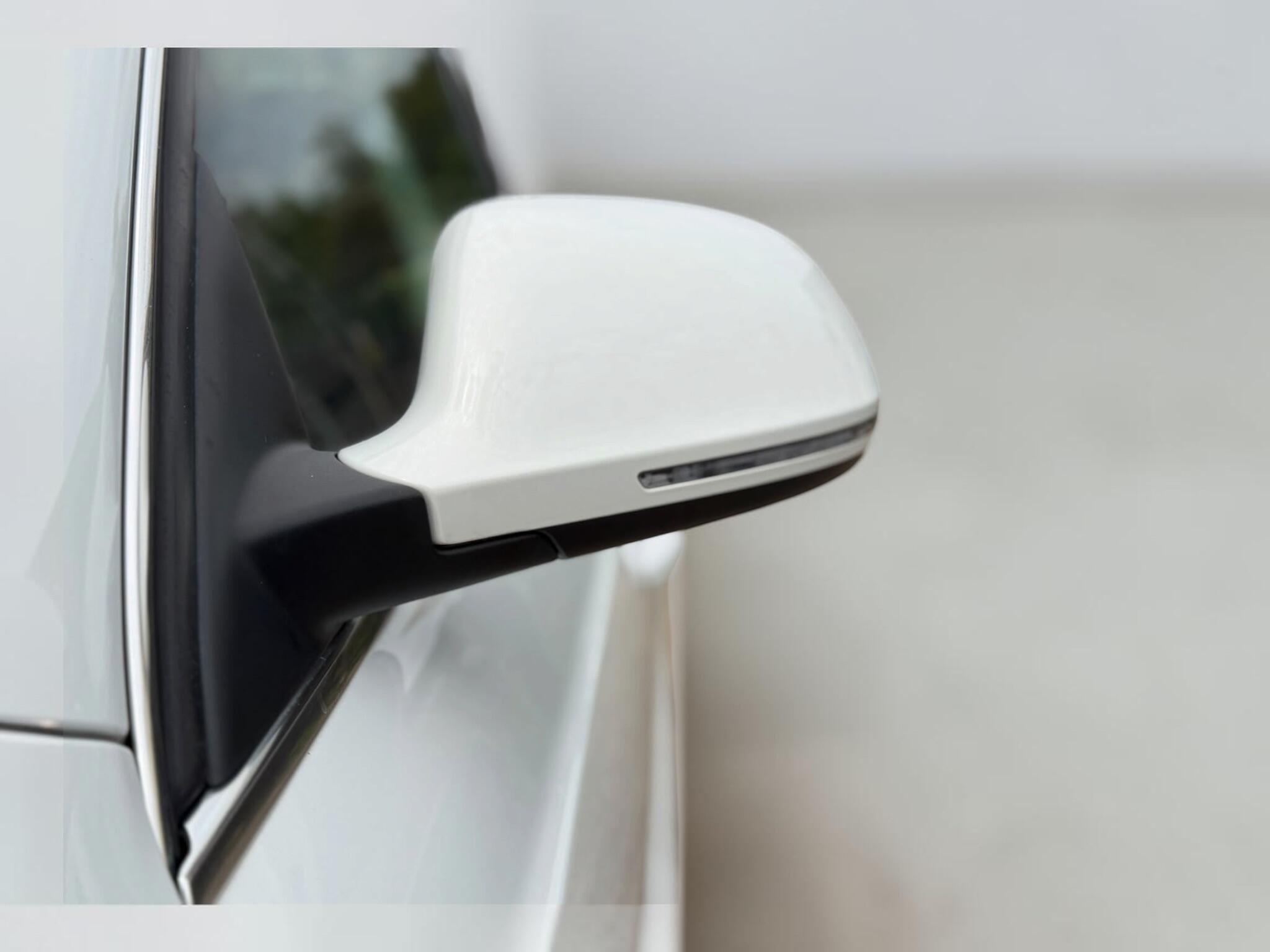 Audi Q3 view 36