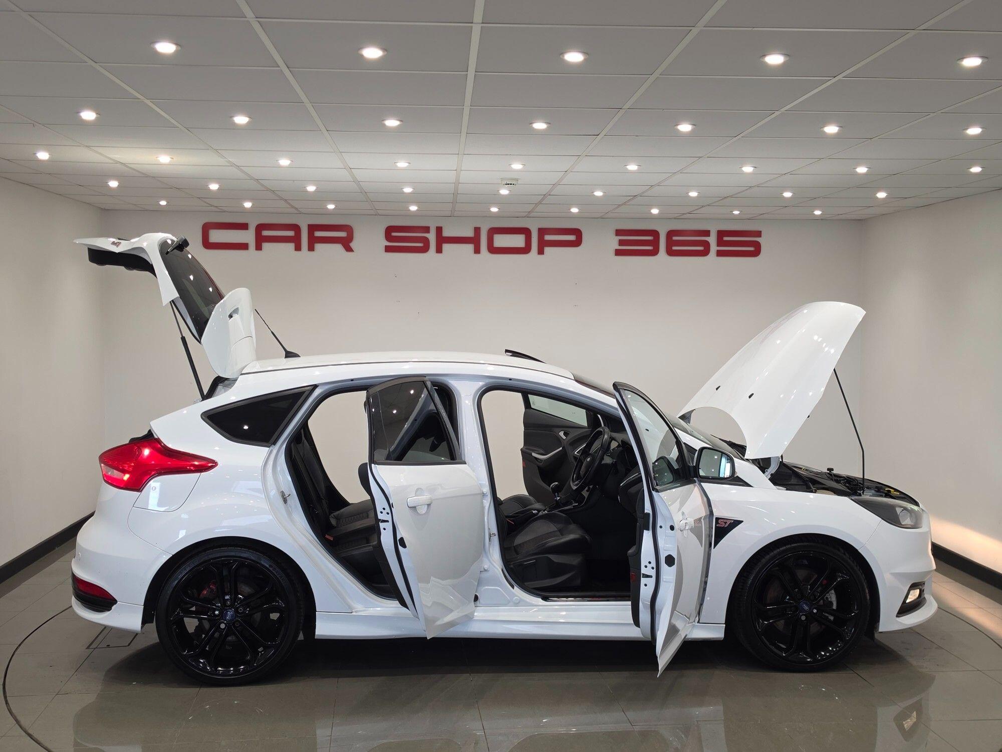 Ford Focus view 48