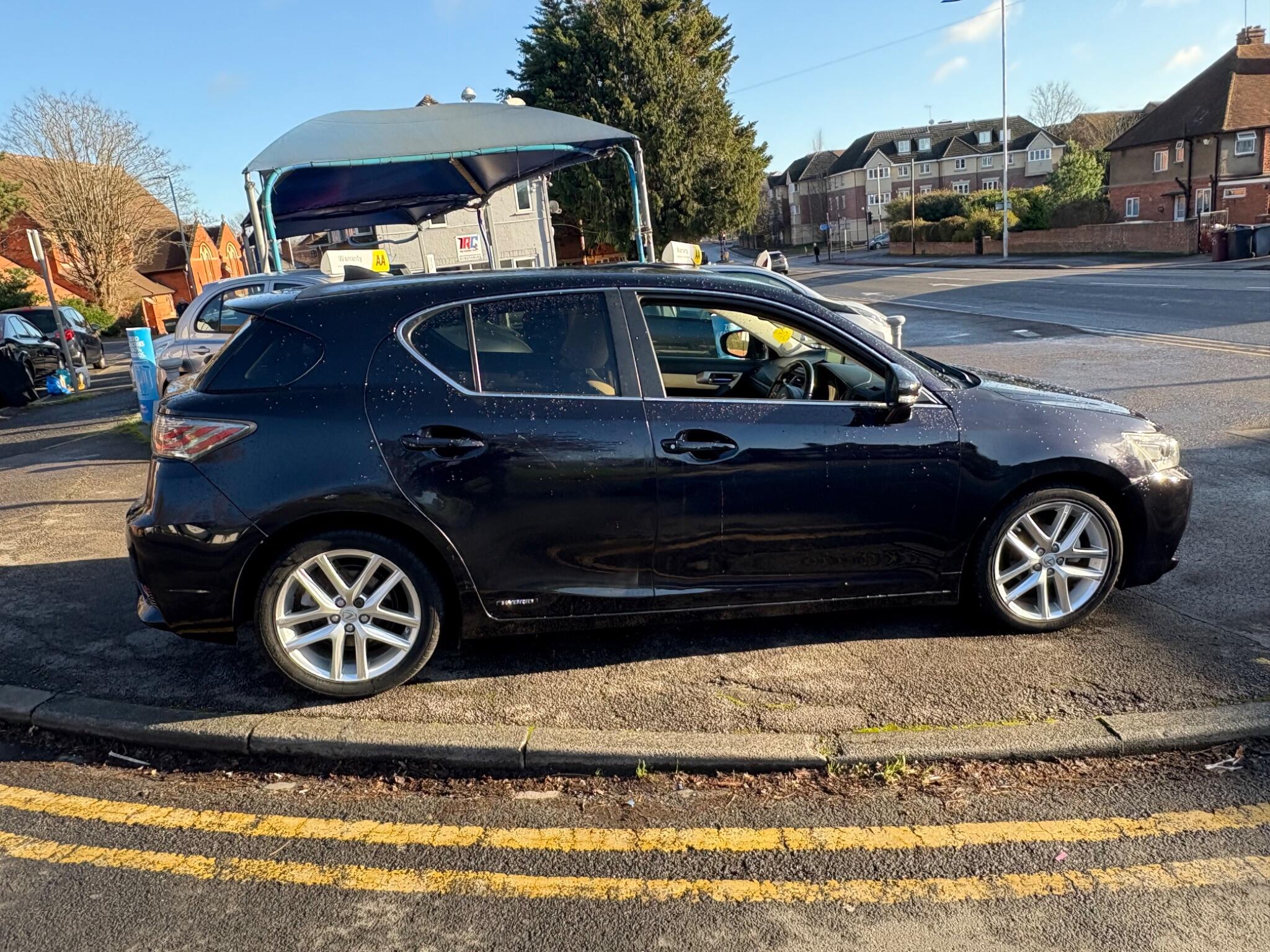 2014 Lexus CT 1.8 200h Luxury CVT Euro 6 (s/s) 5dr • 99,475 miles image 16