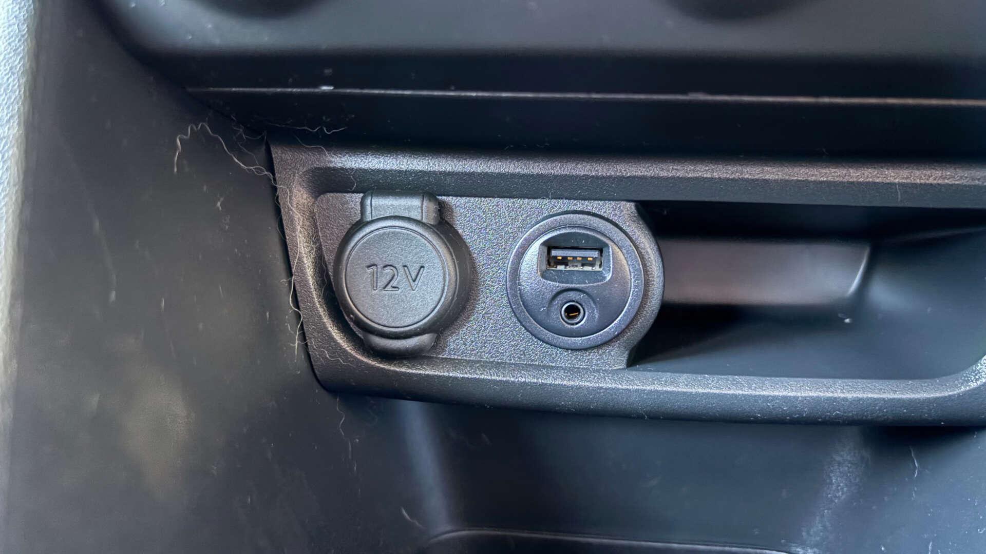 Peugeot 2008 view 30