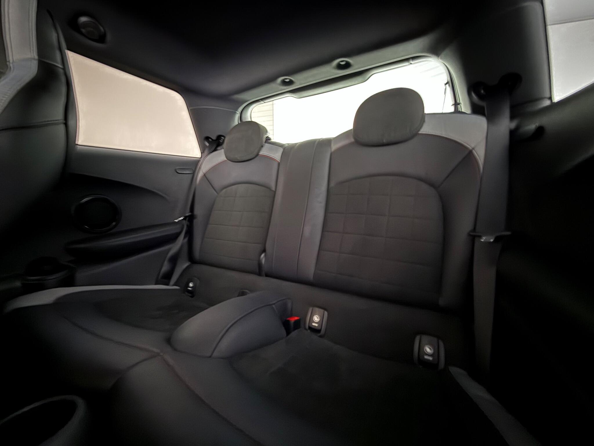 Mini Hatch view 34