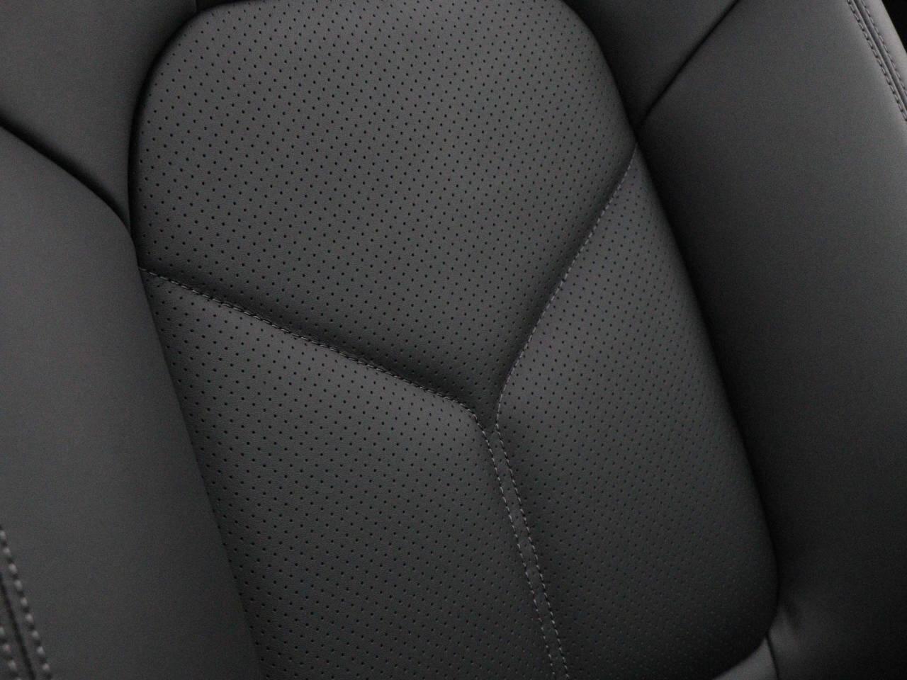 Porsche Macan view 30