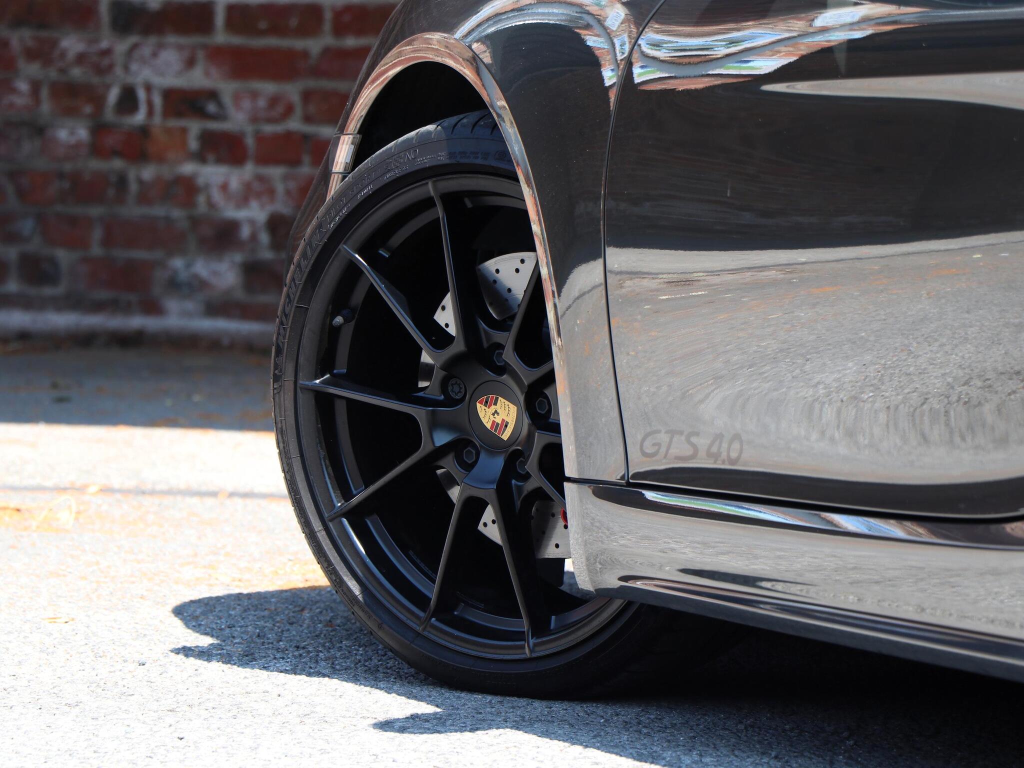 Porsche Cayman view 47